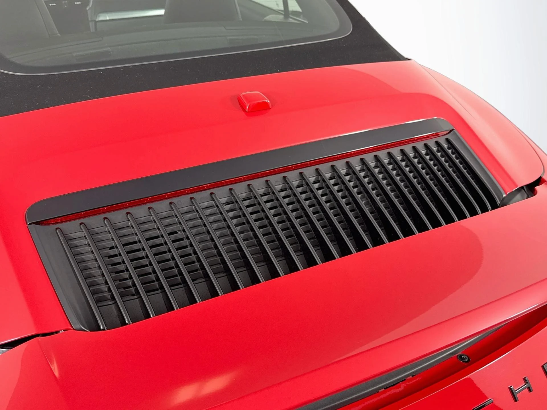 mph056_2646022354_Used_2017_Porsche_911_Carrera_S_1791304961_0674744121