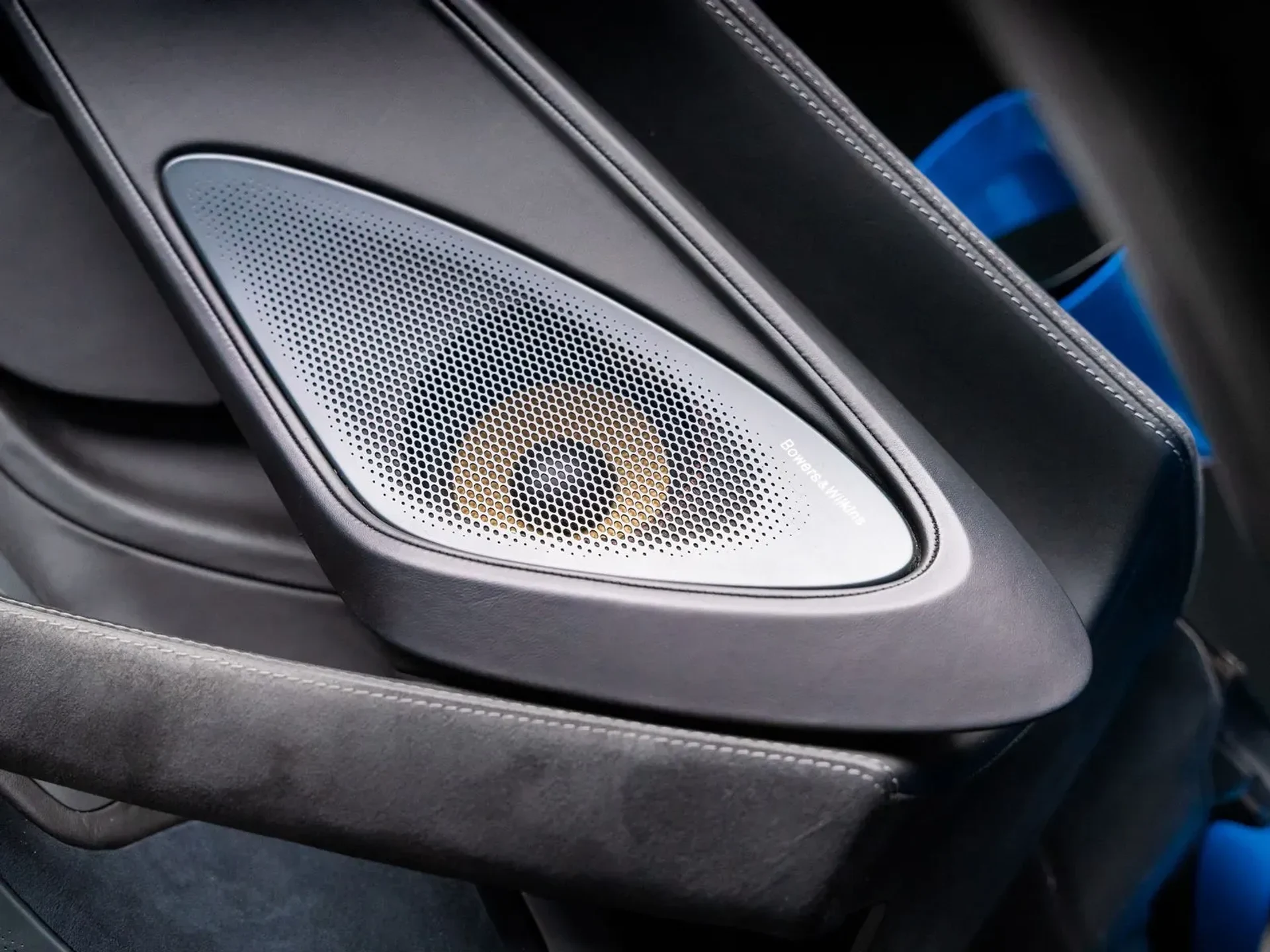 mph056_2699421002_4038367d_21b1_4d4a_befa_9aad5308465c_82ed4020ed