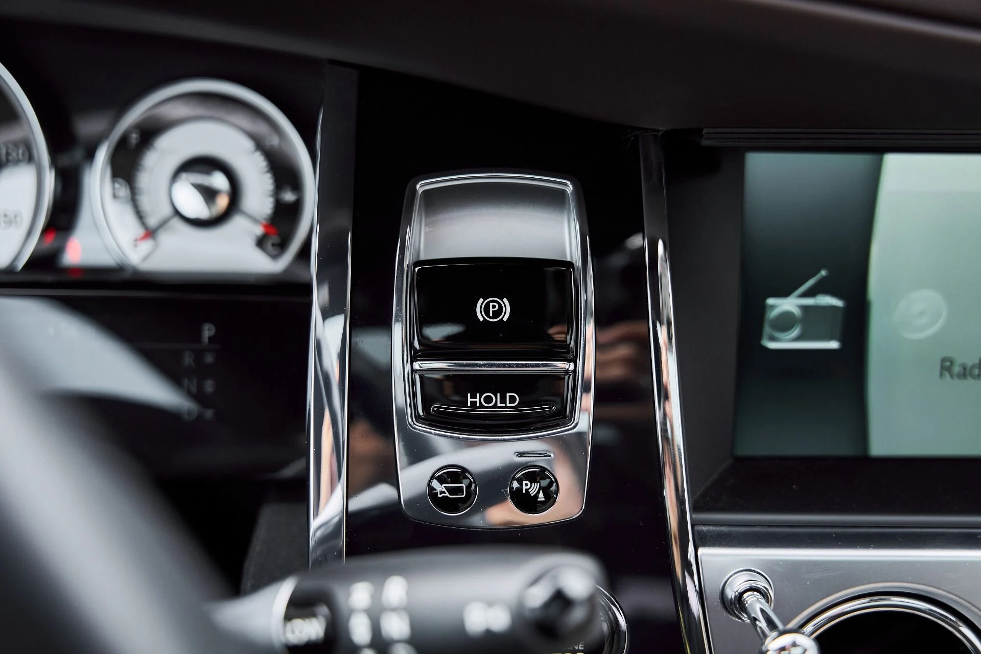 mph056_2703957507_Used_2014_Rolls_Royce_Wraith_Base_1767151046_fb6d225a12