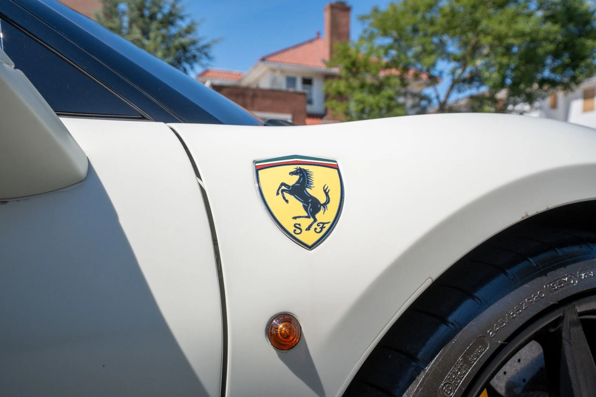 mph056_2712222106_Used_2018_Ferrari_488_GTB_1787848459_63dafe1e23
