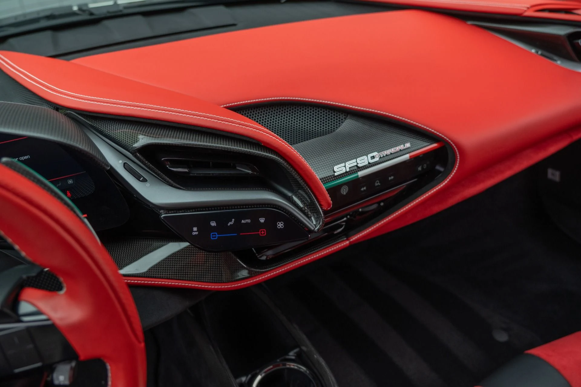 mph056_2727246946_Used_2022_Ferrari_SF_90_Stradale_1759959380_f9ab82b5af