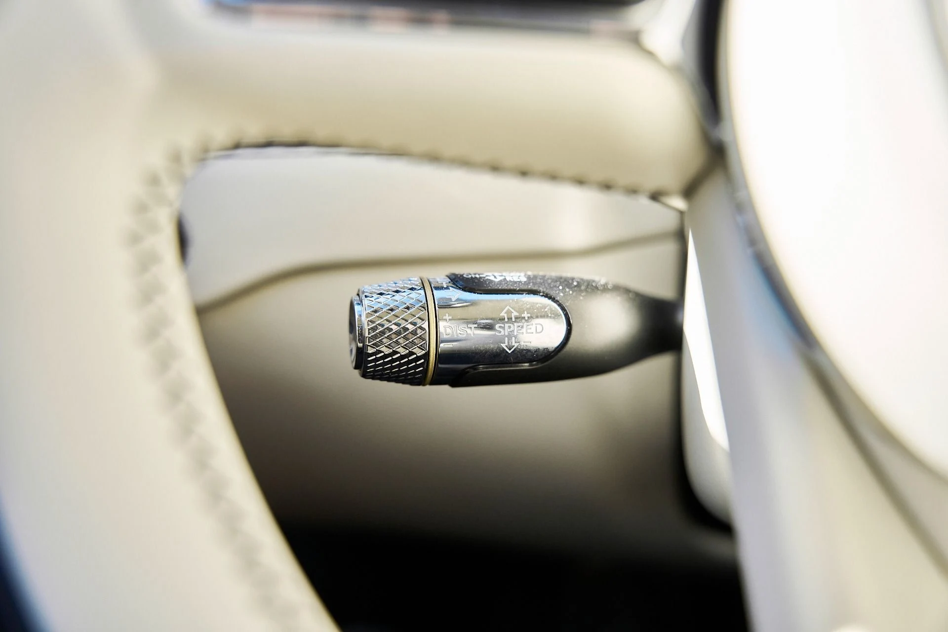 mph056_2778261066_Used_2024_Bentley_Flying_Spur_Mulliner_V8_1768876642_d72e4785ad