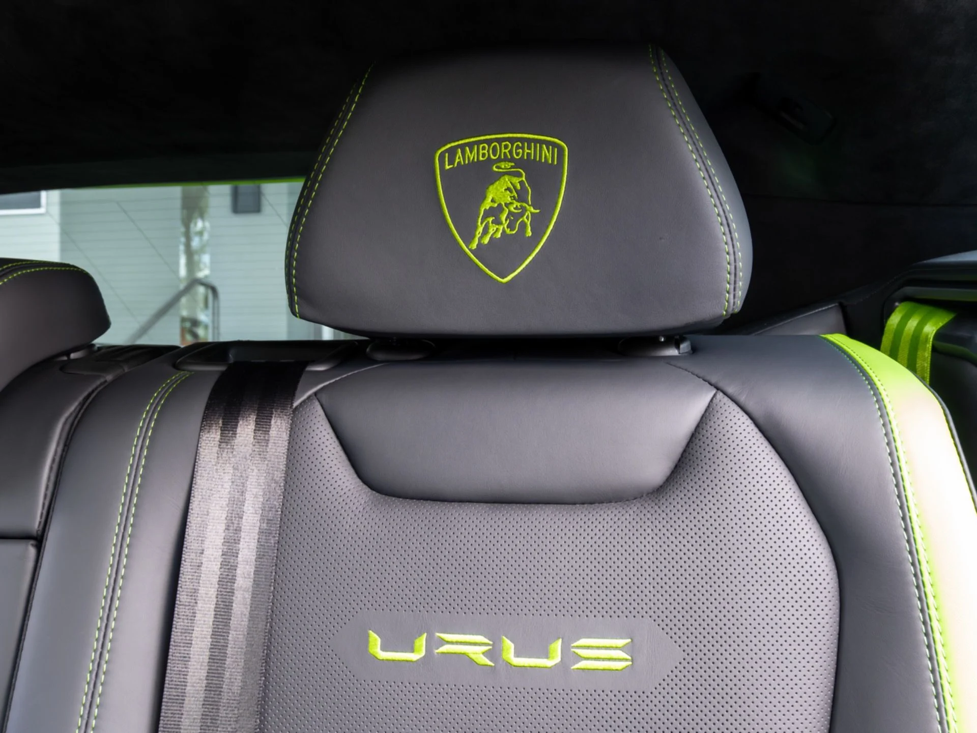 mph056_279773696_Used_2024_Lamborghini_Urus_S_1775489541_ae8b28dfb6