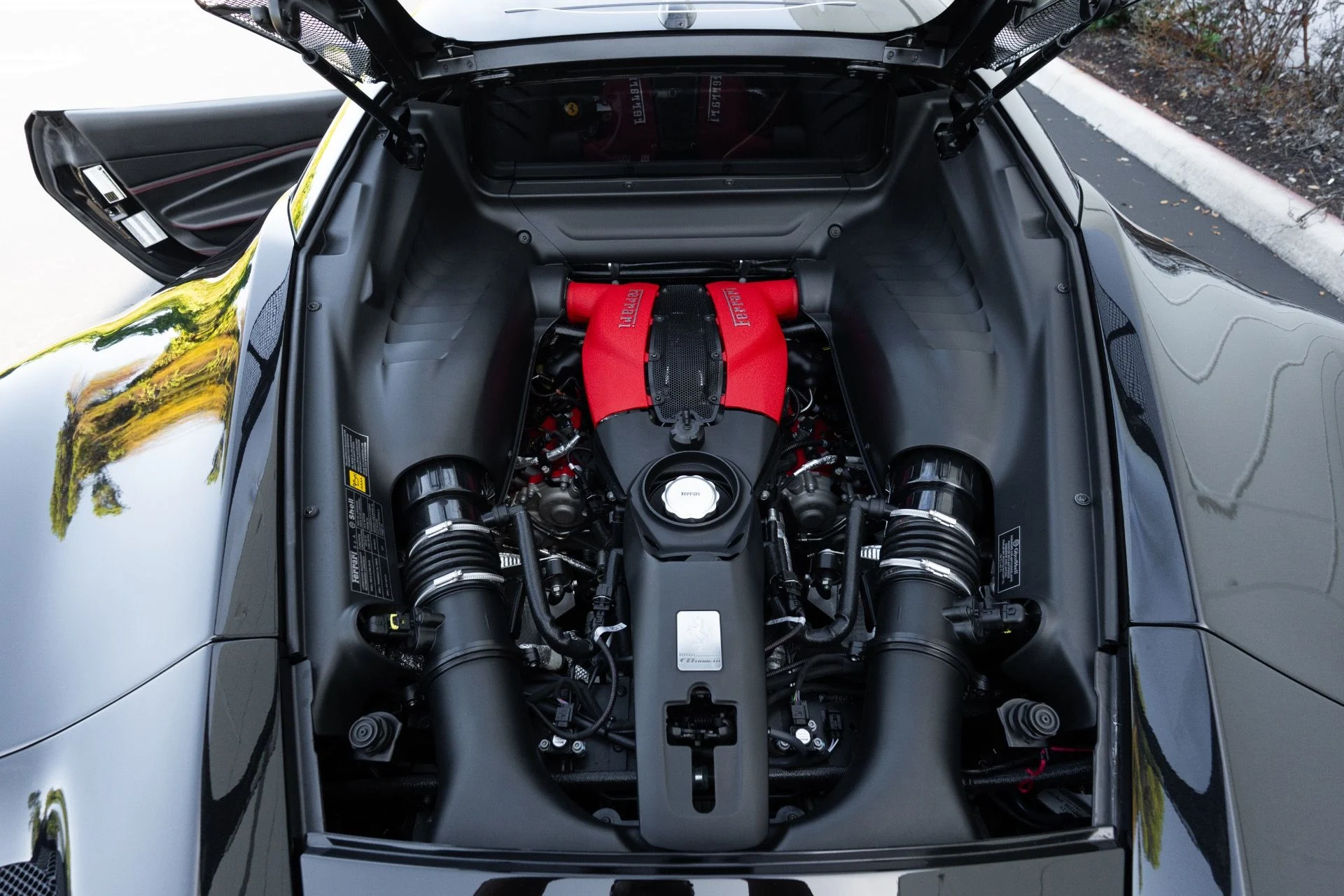 mph056_2801268899_Used_2020_Ferrari_F8_Tributo_1767738008_4a7c1cce85