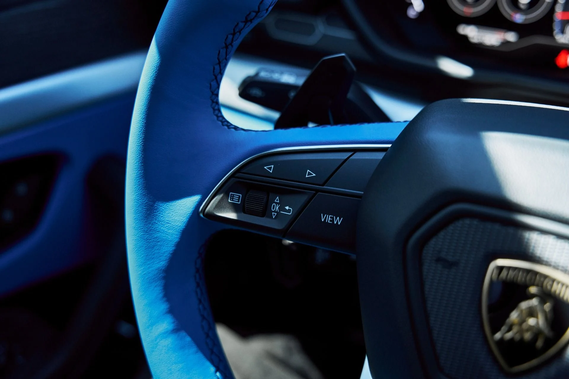 mph056_283084651_Used_2024_Lamborghini_Urus_S_1775866783_53633a11ba