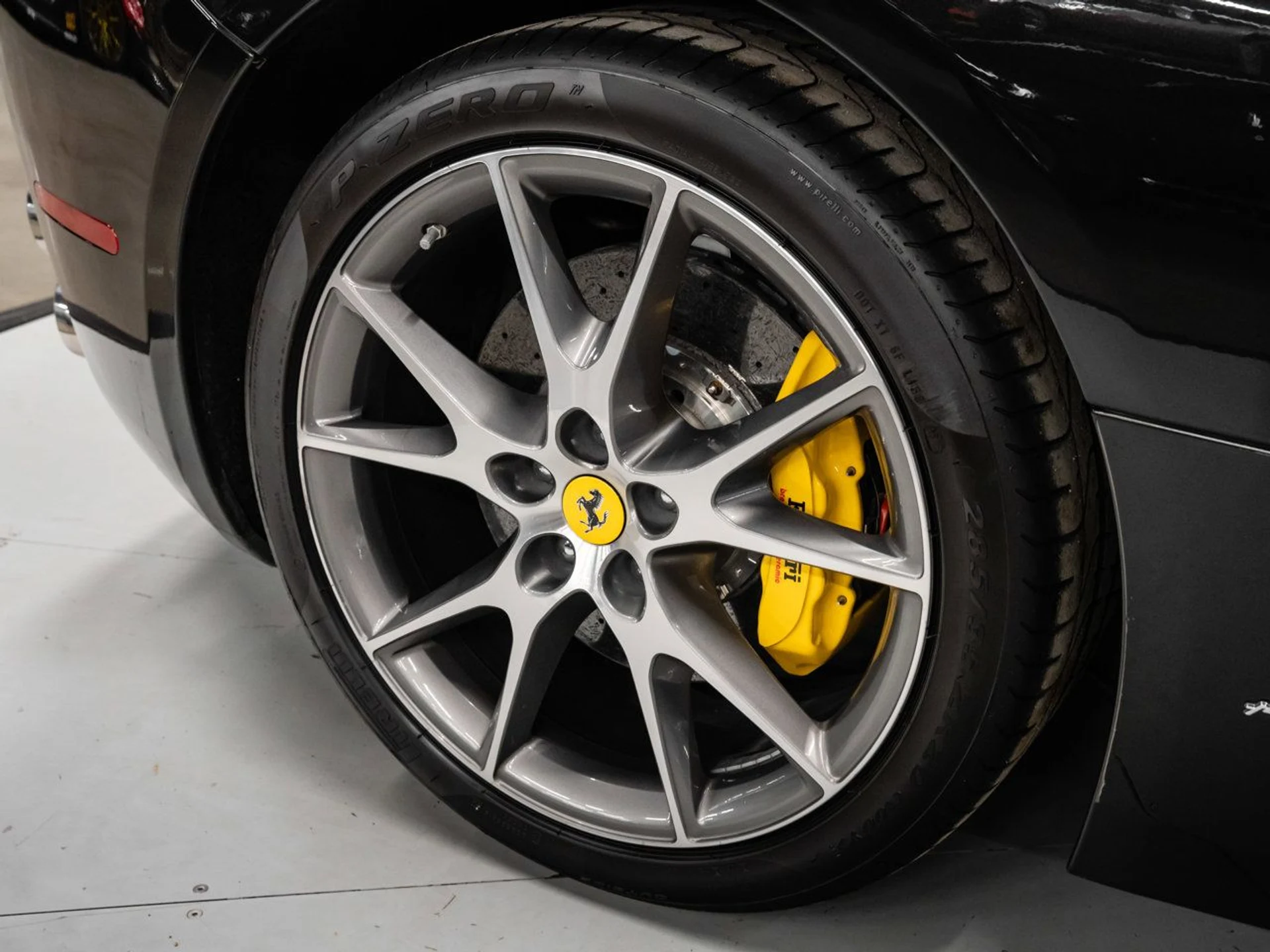 mph056_2830965609_ferrari_california_2011_7b81002607