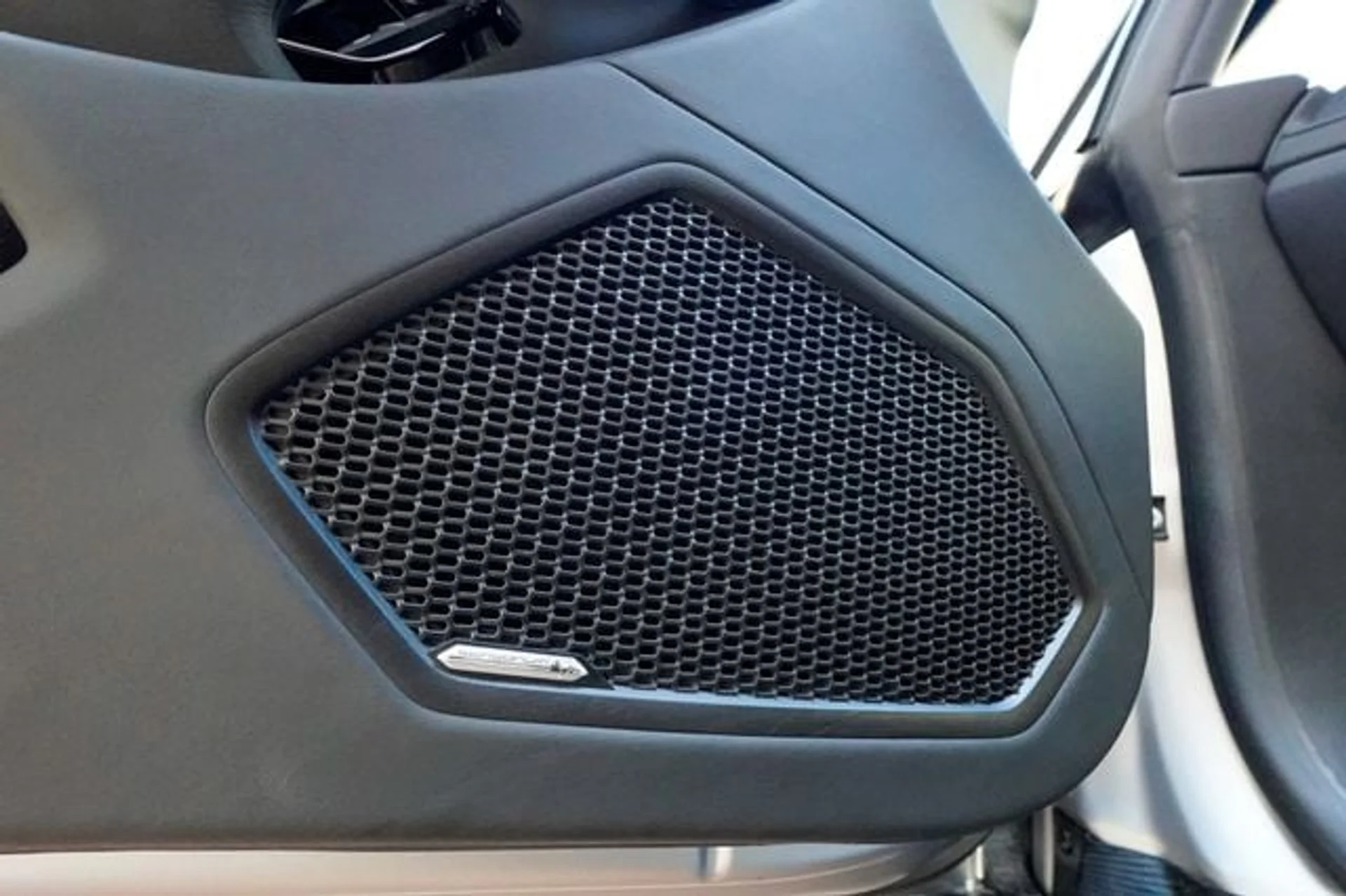 mph056_284654738_22989252_57_3e4589d75a