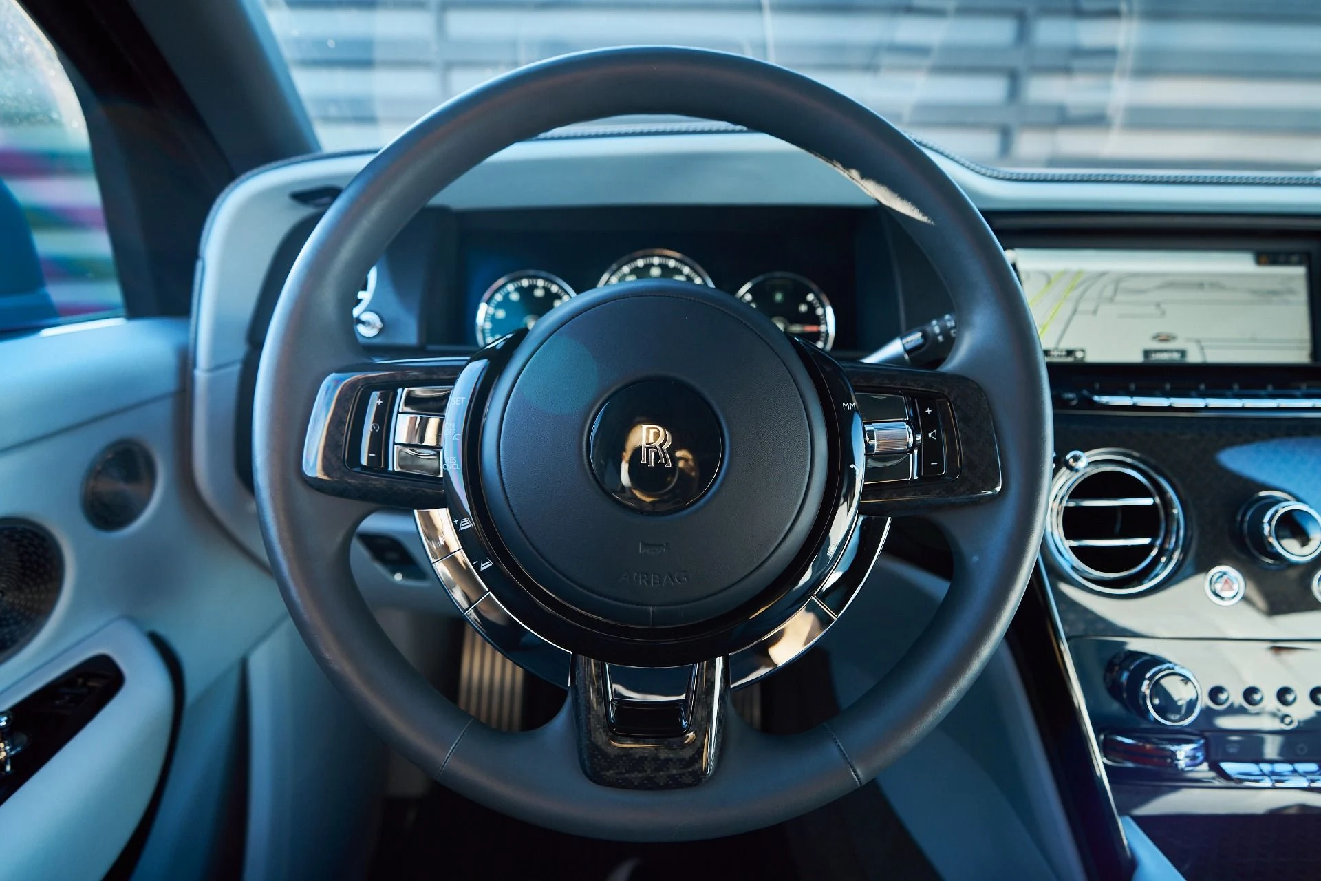 mph056_2855811871_Used_2022_Rolls_Royce_Cullinan_Black_Badge_1765411123_216e4f8ab0