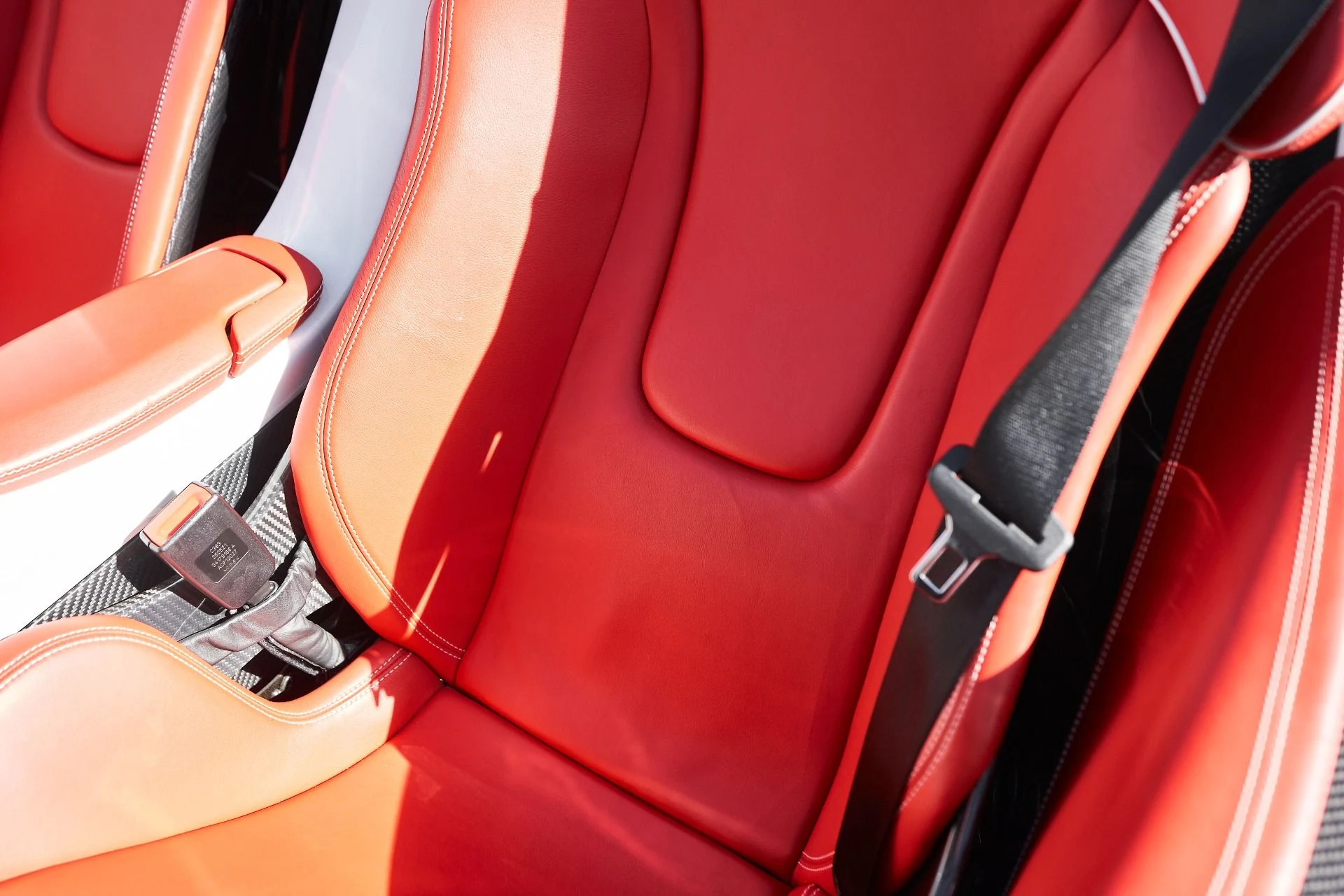 mph056_2872239447_Used_2021_Mc_Laren_Elva_1762815355_80a80fbcd5