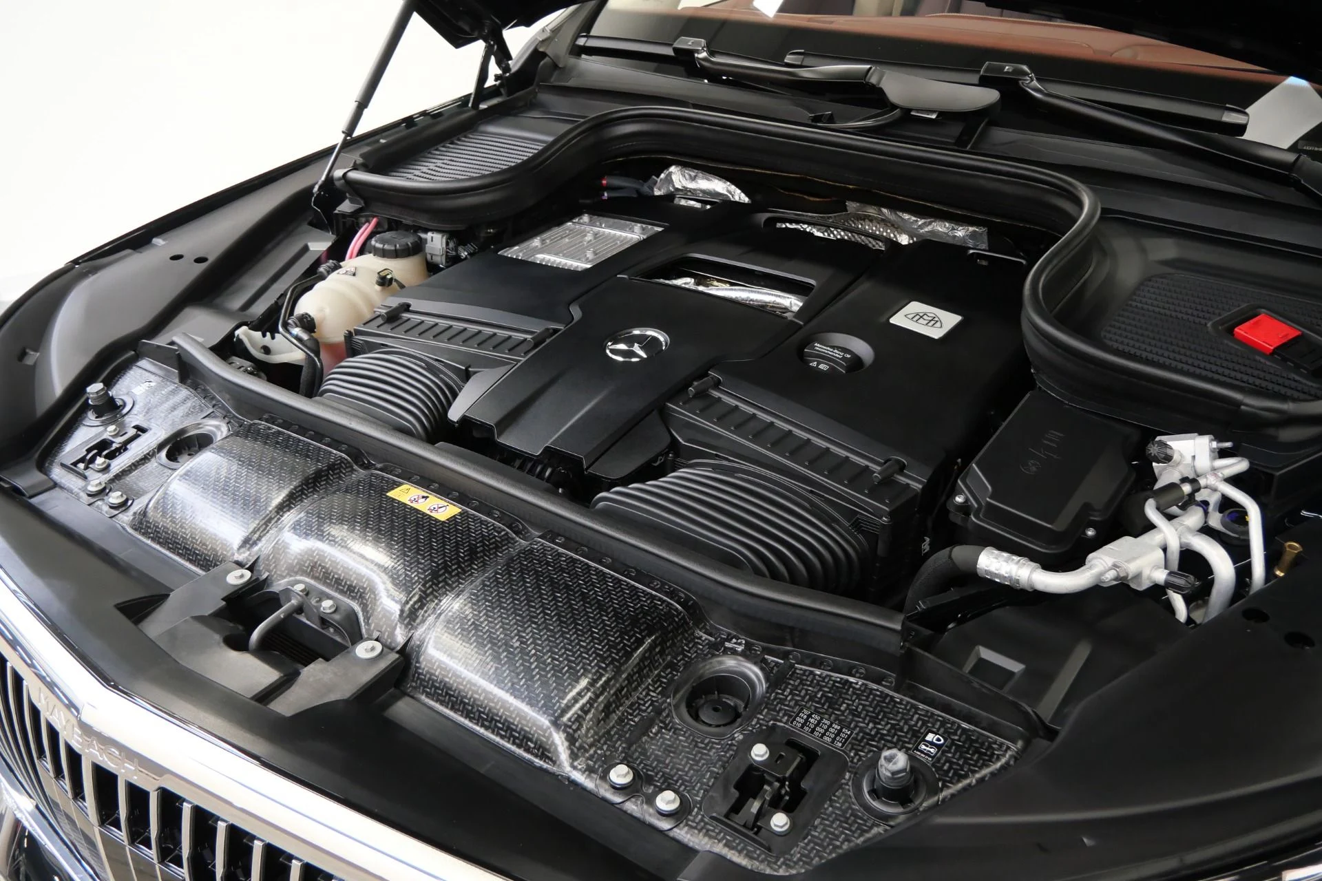 mph056_2877508923_Used_2022_Mercedes_Benz_Maybach_GLS_600_4_MATIC_Beautiful_Colors_Four_Seat_Configuration_Walnut_Trim_1776795080_d9f127645f