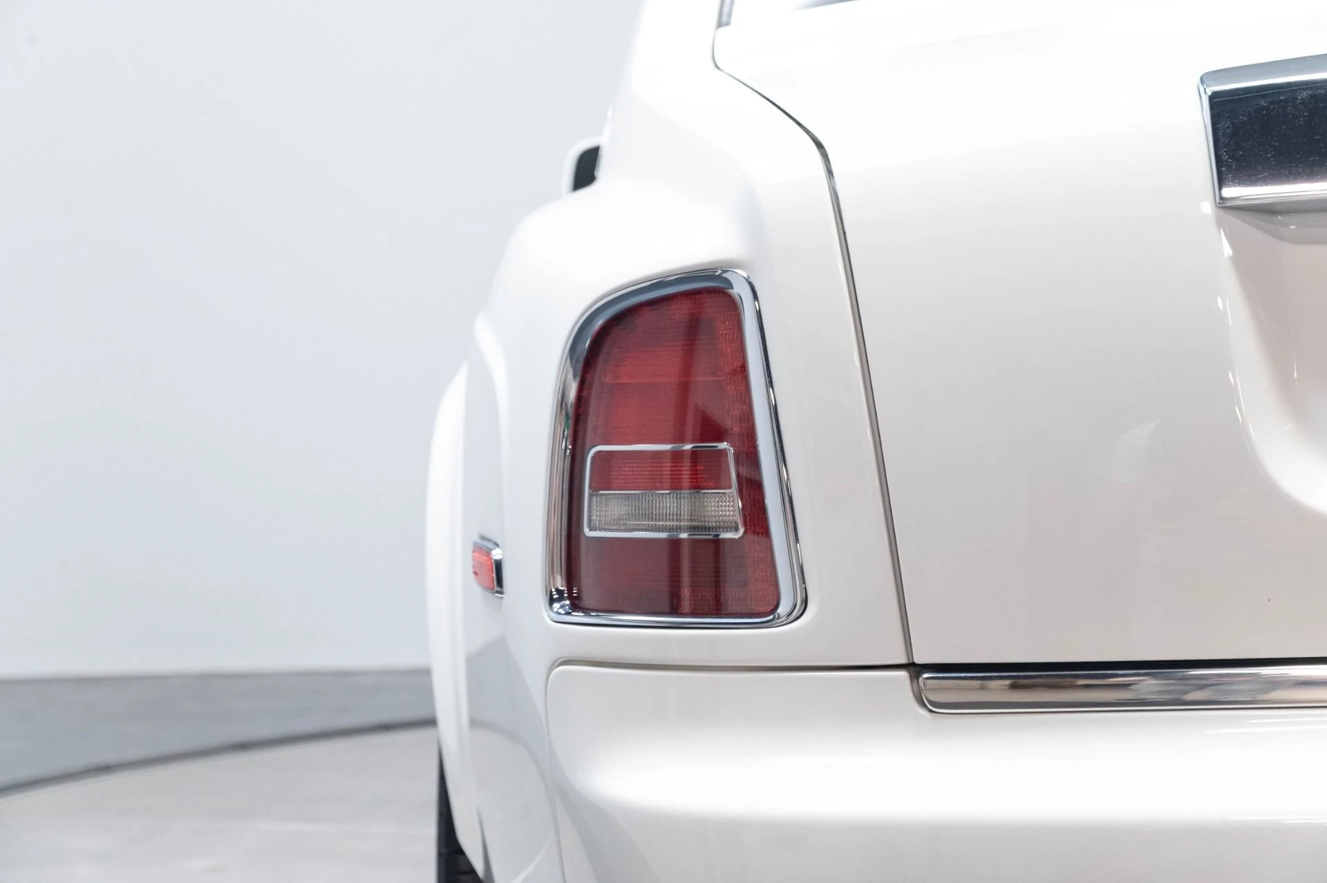 mph056_2888536914_Used_2013_Rolls_Royce_Phantom_1784226914_38878c2064