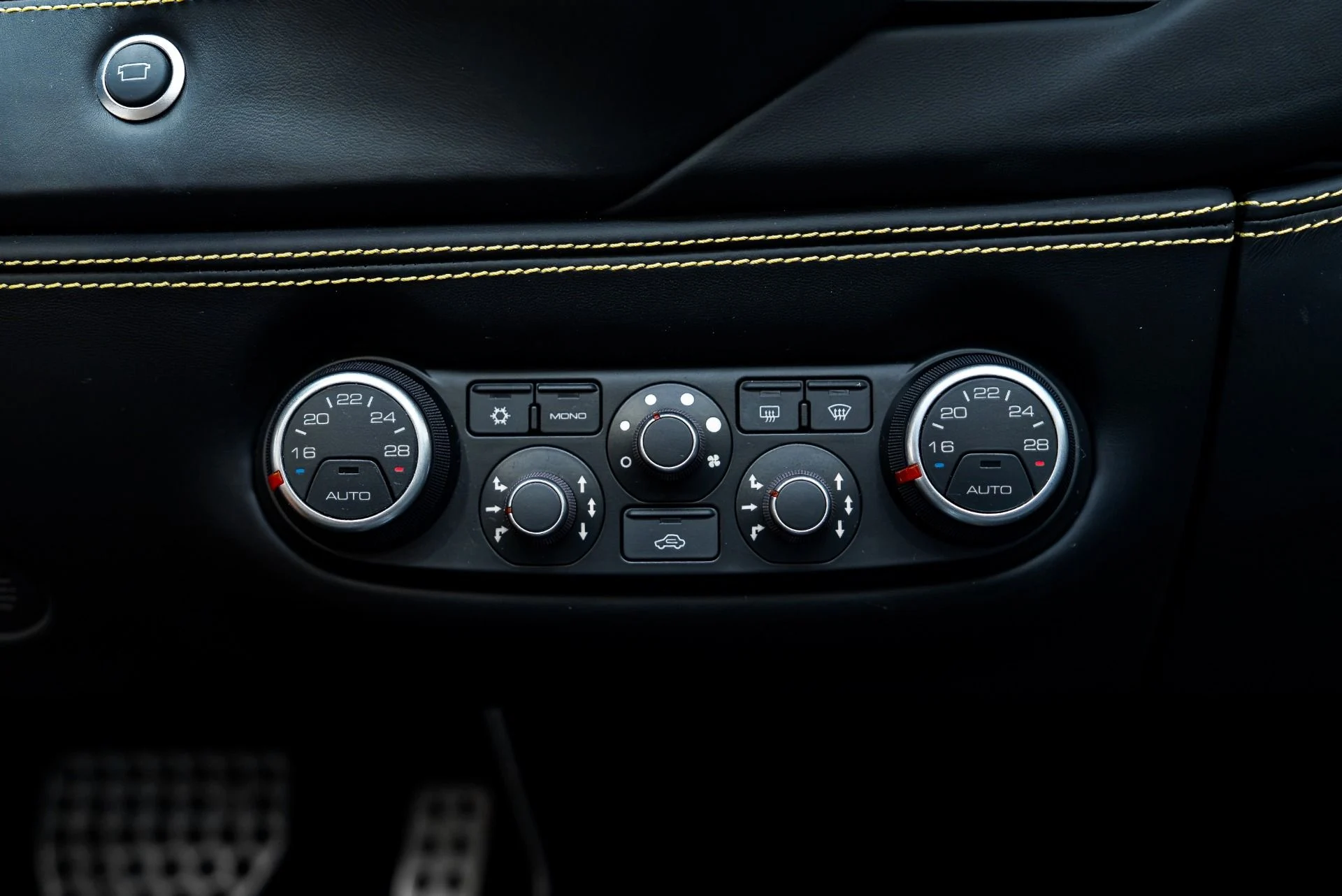 mph056_2893256962_Used_2019_Ferrari_488_Spider_1791569586_ea78c8b7d2