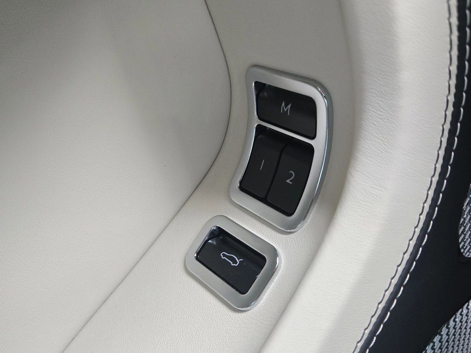 mph056_2925900092_e8c90b82c62a2e5b2c6492bdf38fef0ex_f026786891