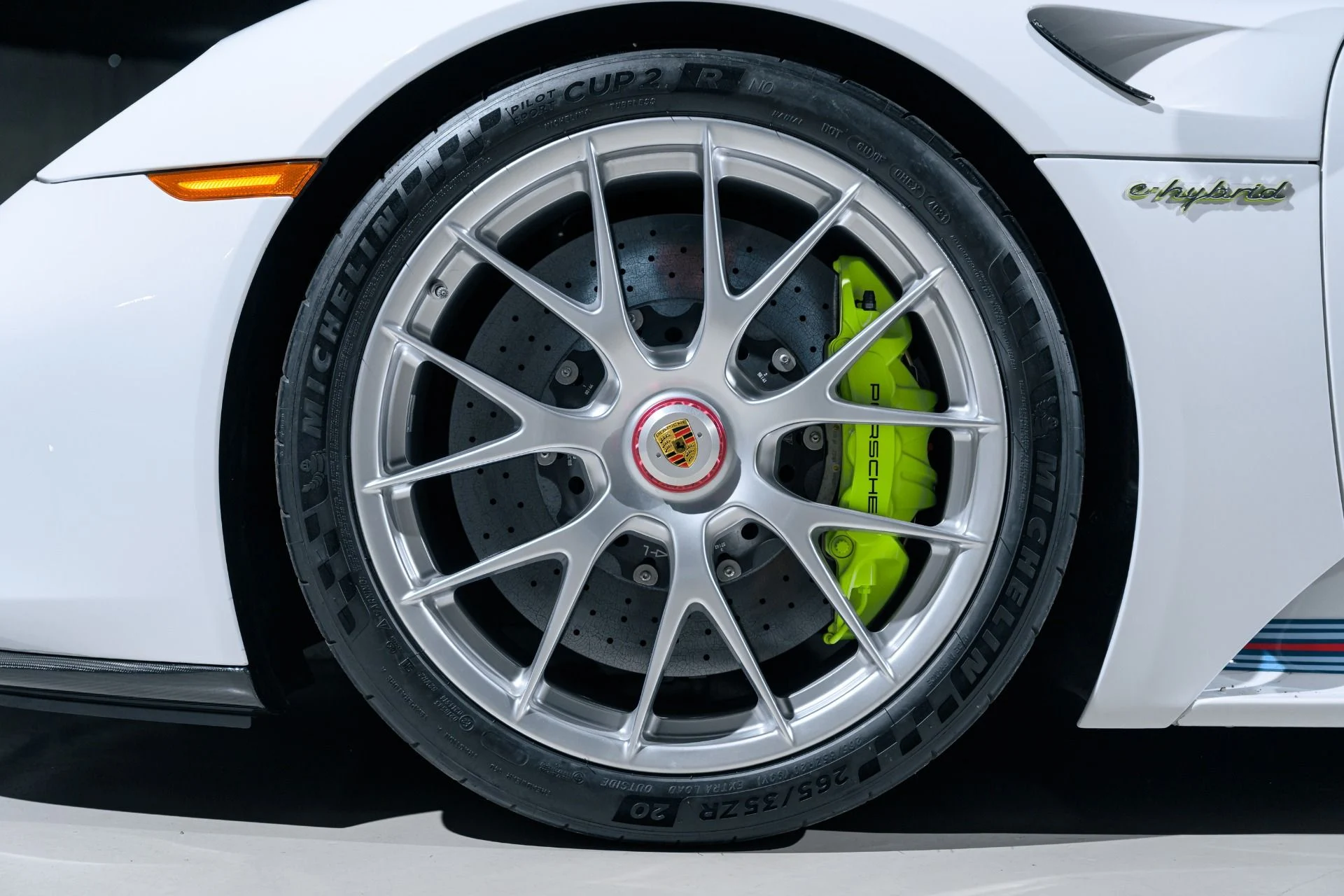 mph056_2948551659_12440_p57_l_5240103f45