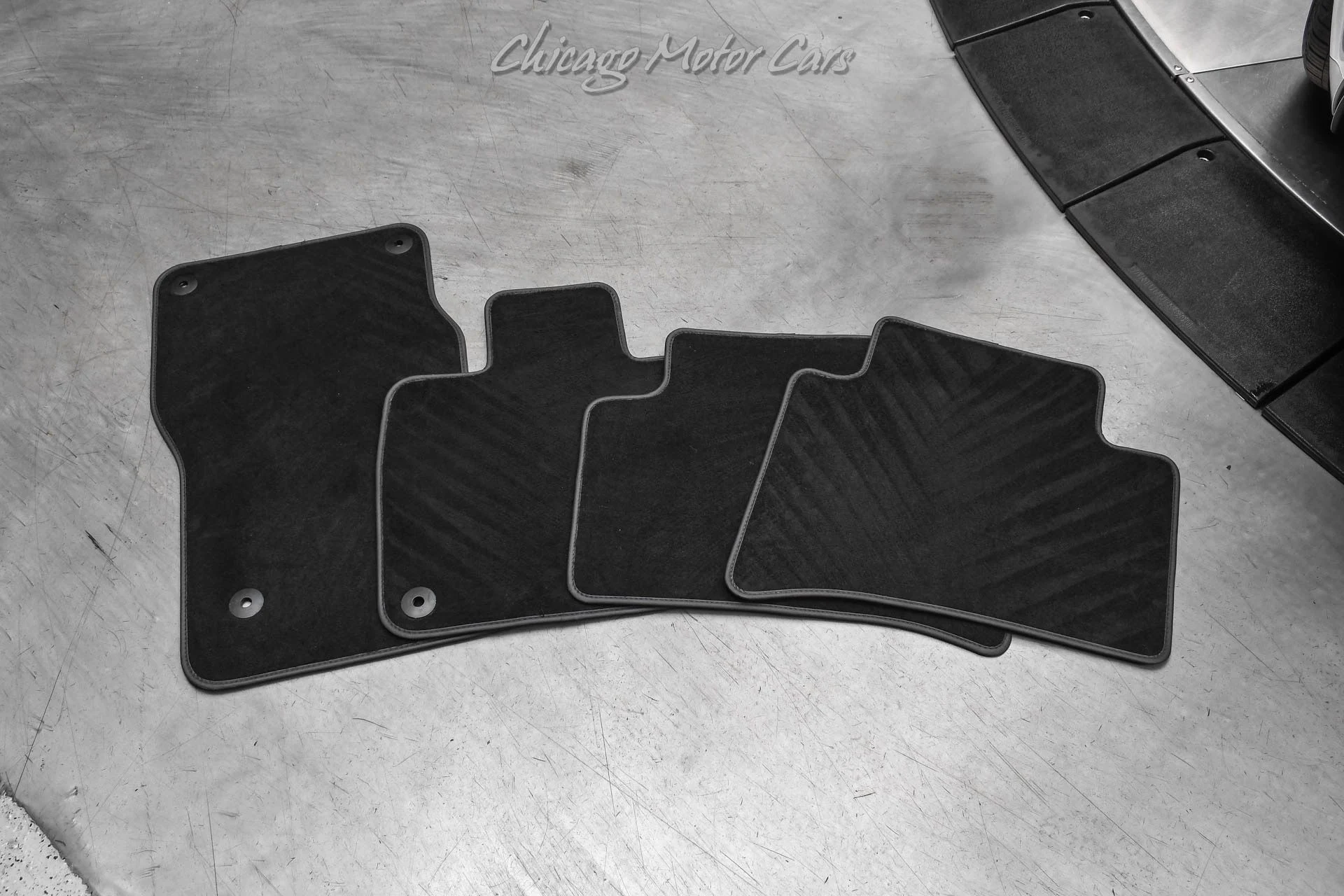 mph056_2949500463_13156_p57_l_75c41539a3