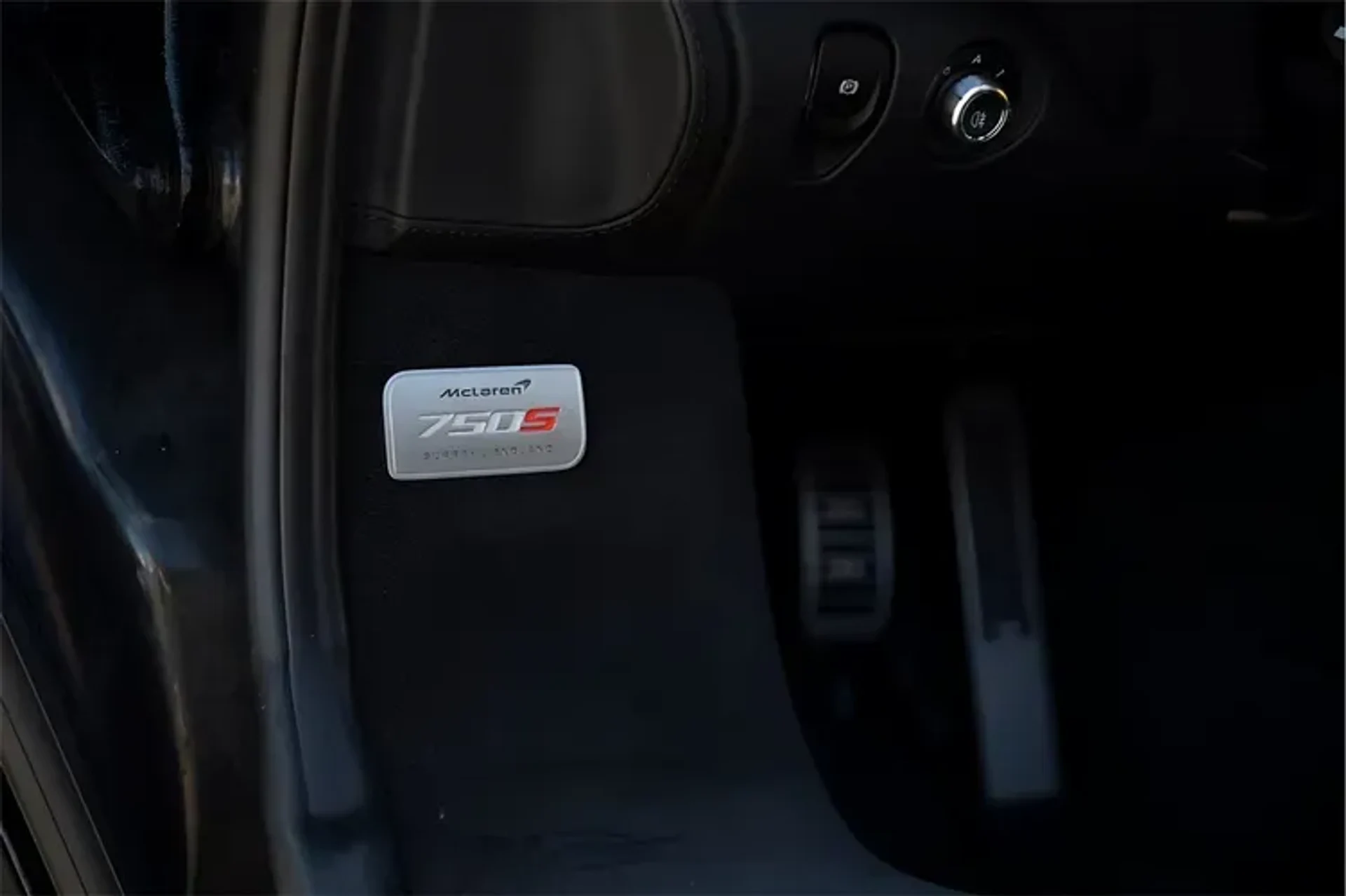 mph056_2960384660_md_Kk_BQQ_Br_MQ_5nf_NU_med_54644b5cb9