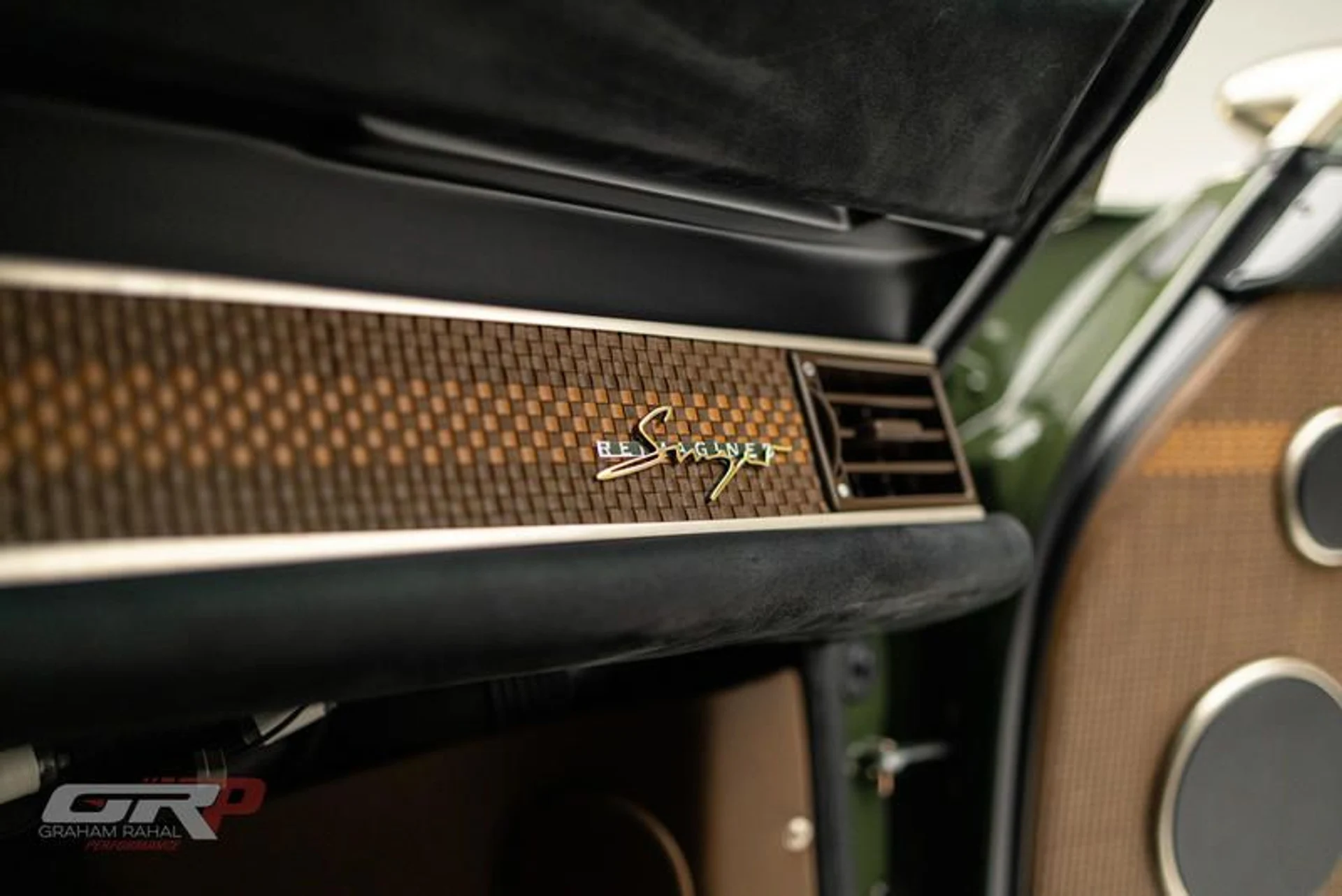 mph056_2976794074_629_AC_7_FE_7675_448_F_BB_17_68_B69_E453_B0_F_7ce387e3b5