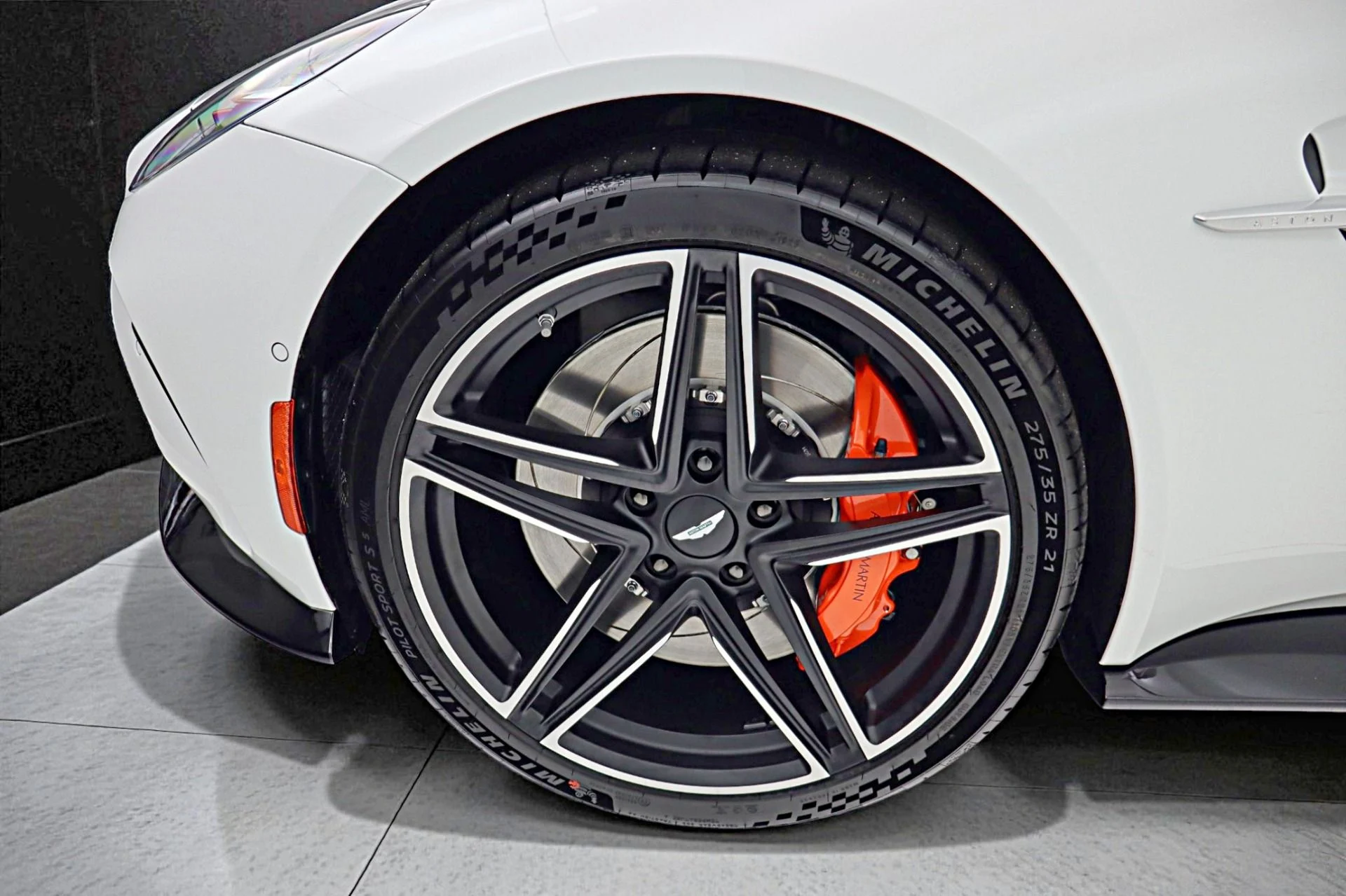 mph056_2978807333_New_2026_Aston_Martin_Vantage_Roadster_efa313c002