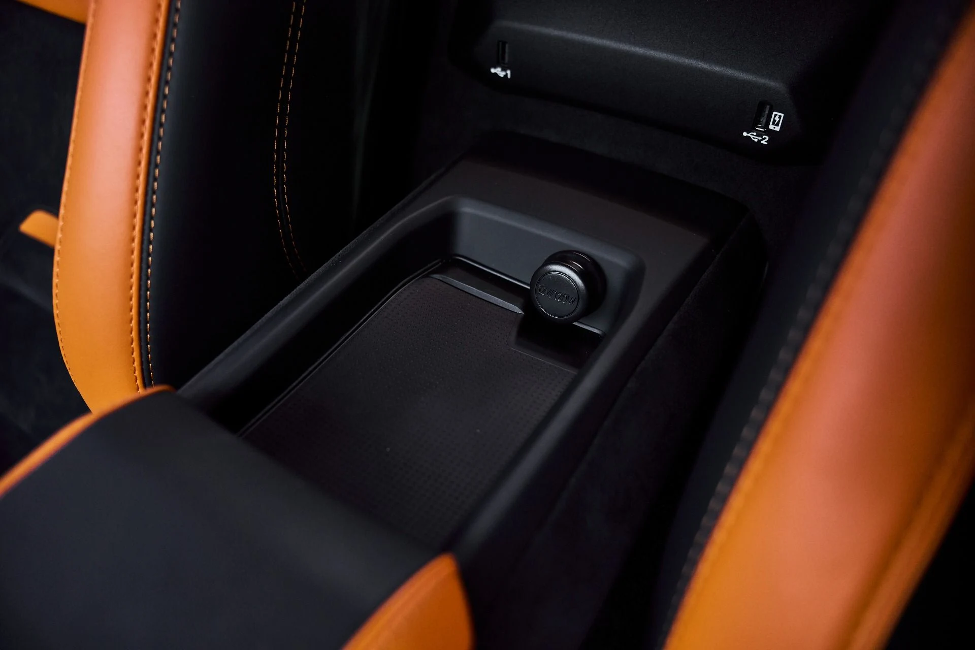 mph056_3004731025_Used_2023_Lamborghini_Huracan_Tecnica_Base_1777011699_4a69575d9d