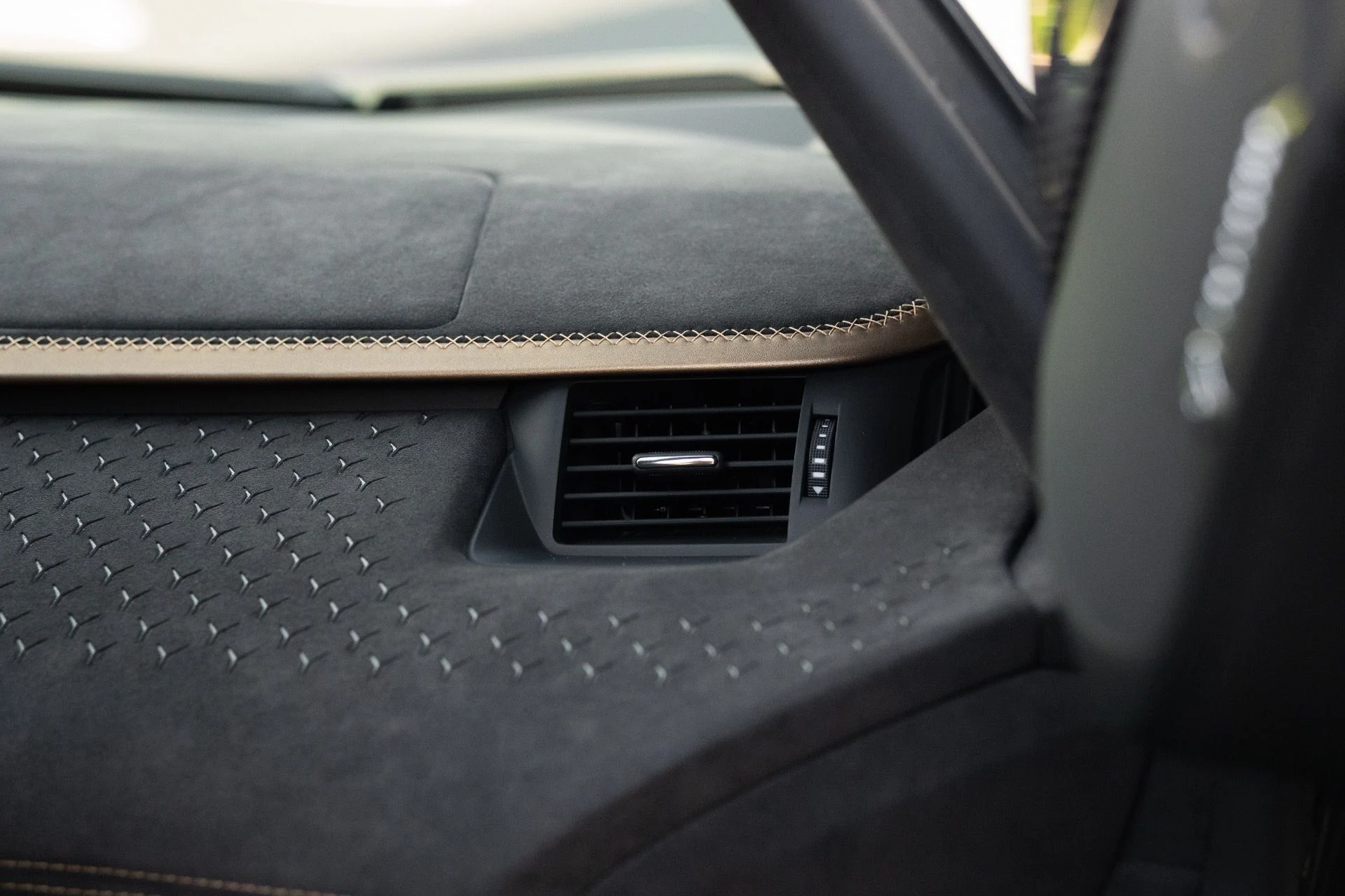 mph056_3047182023_Used_2022_Lamborghini_Aventador_LP_780_4_Ultimae_1758834809_71778640e5