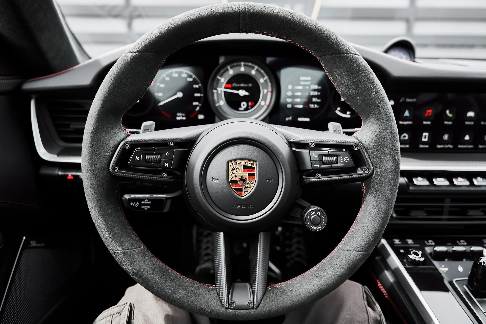 mph056_3072169355_Used_2024_Porsche_911_Turbo_S_1776446051_daa033af92