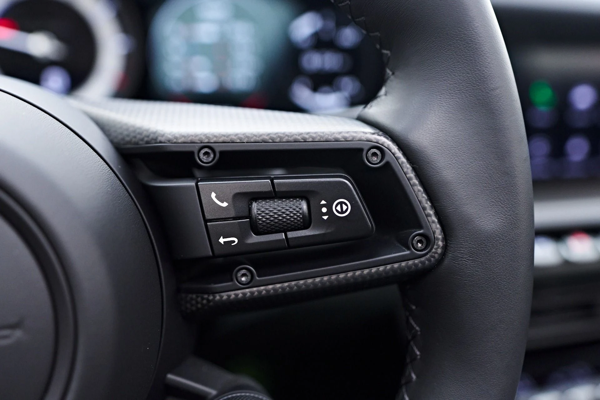 mph056_3095157241_Used_2024_Porsche_911_Carrera_4_GTS_1753409003_4875195dad