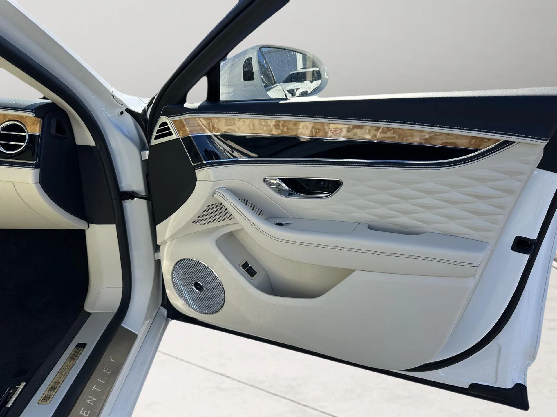 mph056_3108665239_f7af814b5fab0ceeb273032bca136cb7_1505cac295