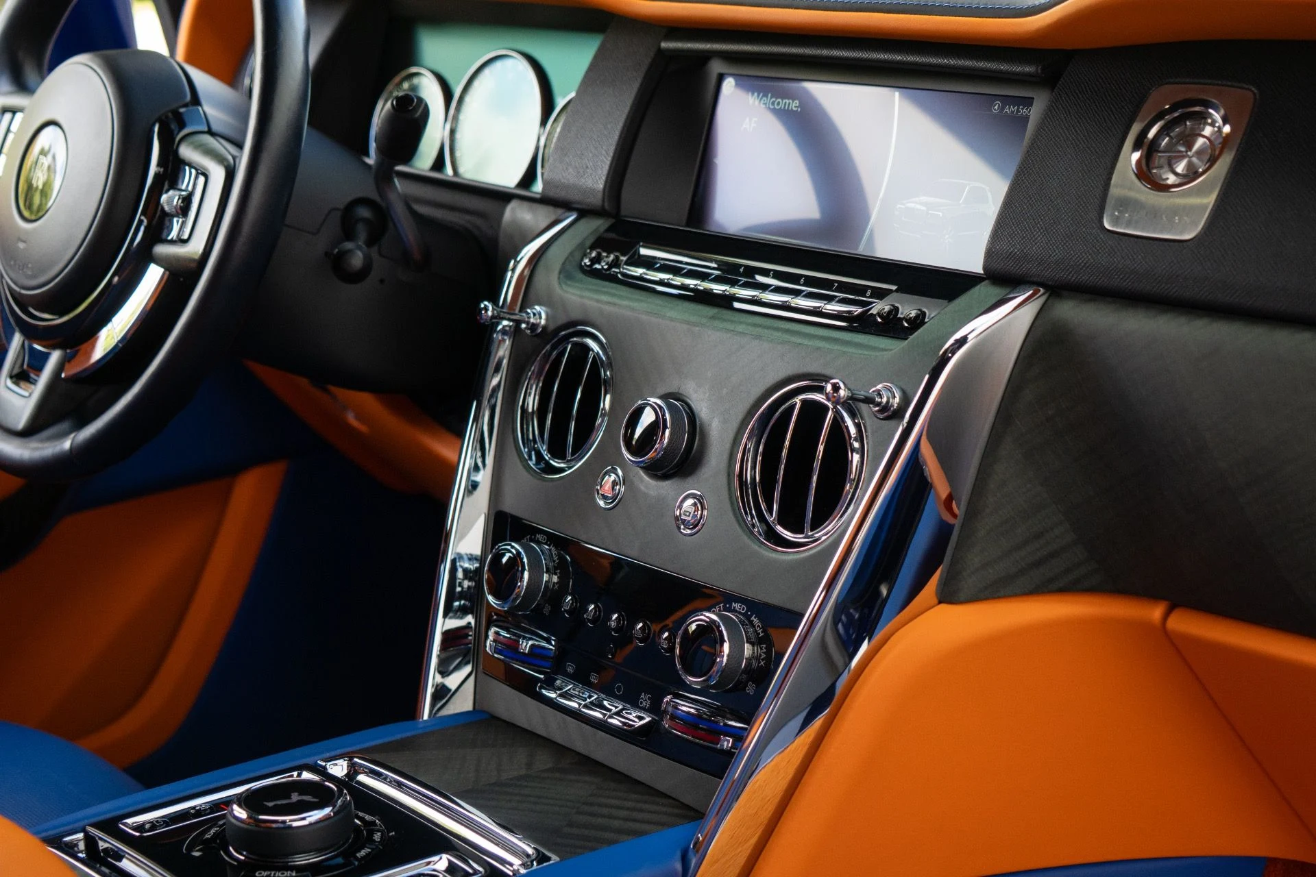 mph056_3157151493_Used_2019_Rolls_Royce_Cullinan_1764189669_a5ca9e6c45