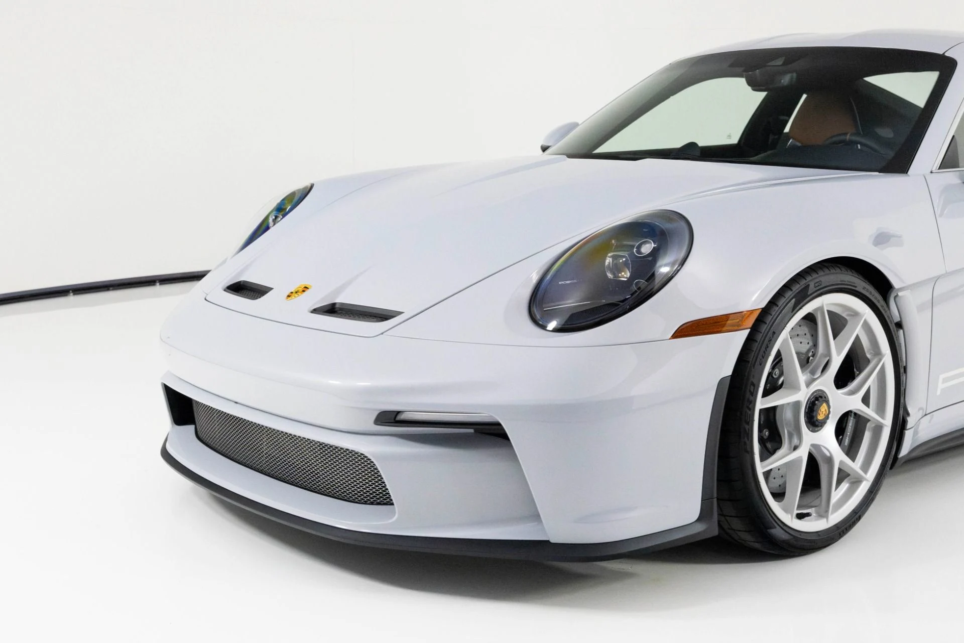 mph056_3259421699_Used_2024_Porsche_911_ST_1762299750_0f53cf3371