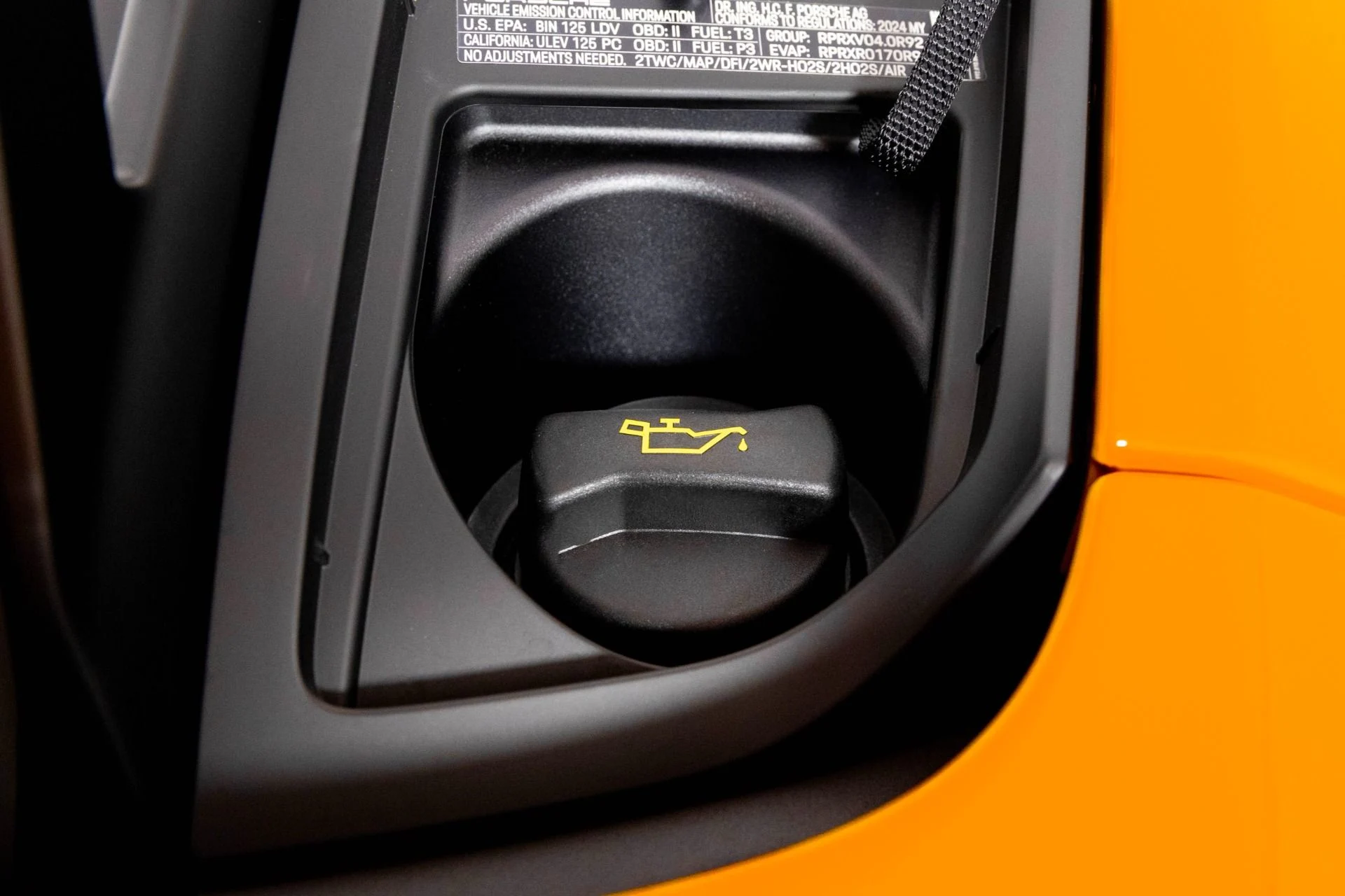 mph056_3282283432_Used_2024_Porsche_911_GT_3_RS_1760133604_c4b6a78a2b