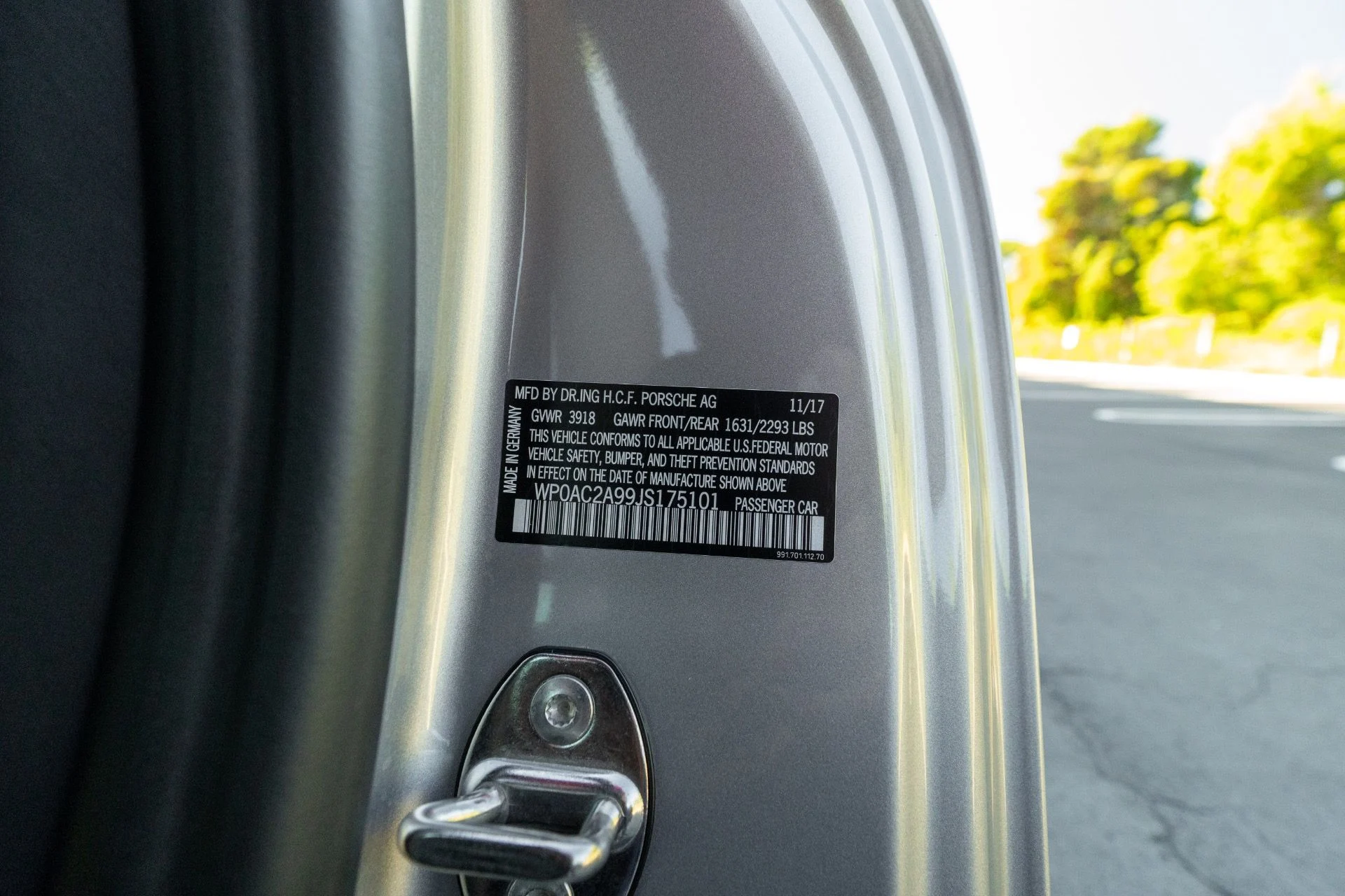 mph056_3283865632_Used_2018_Porsche_911_GT_3_1761946041_44a2a38521