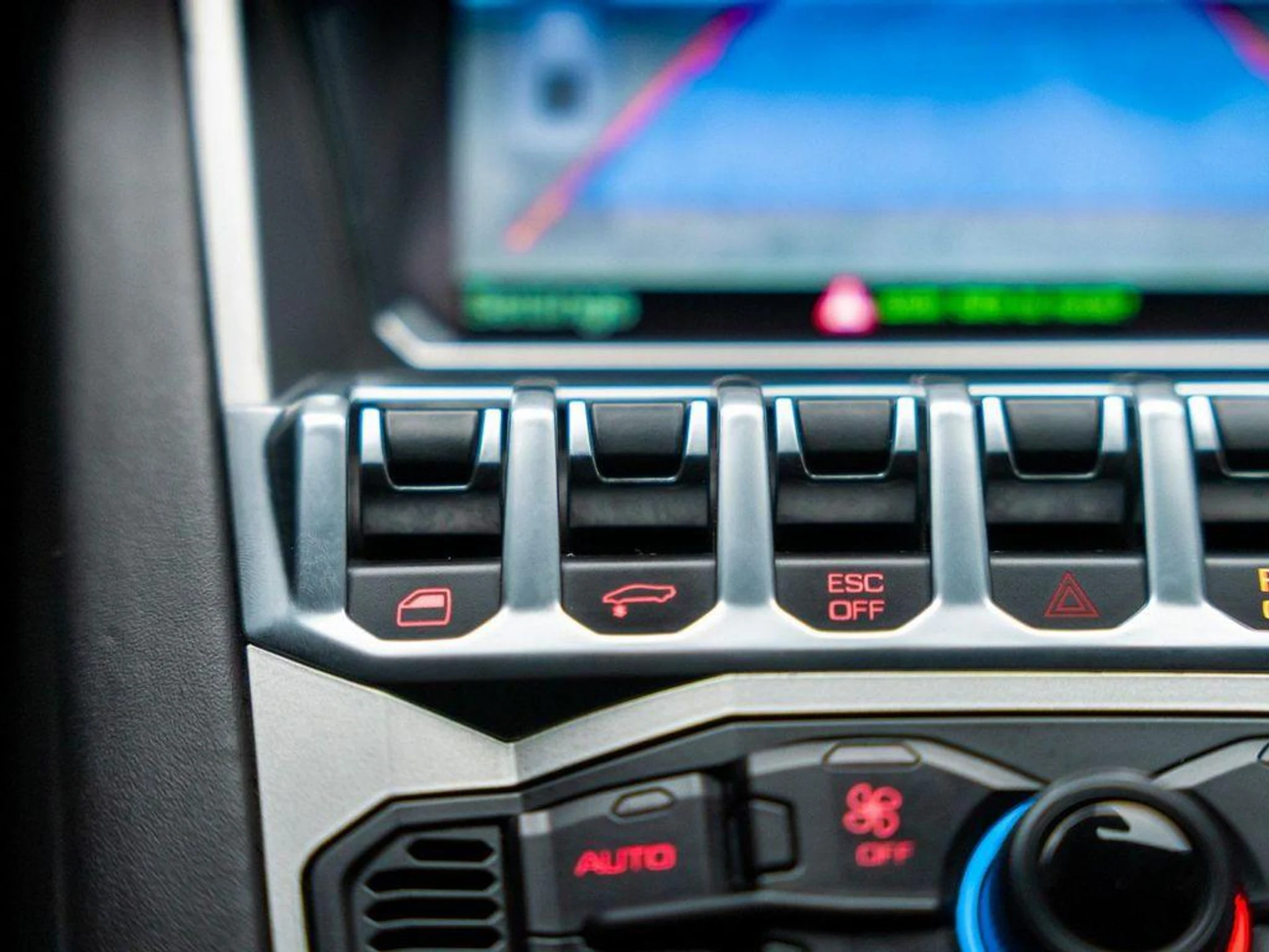 mph056_3298864666_Q0_Q1_p_XK_3_QP_6_Ug2r1rc09gur4kc_ee9e400b8e