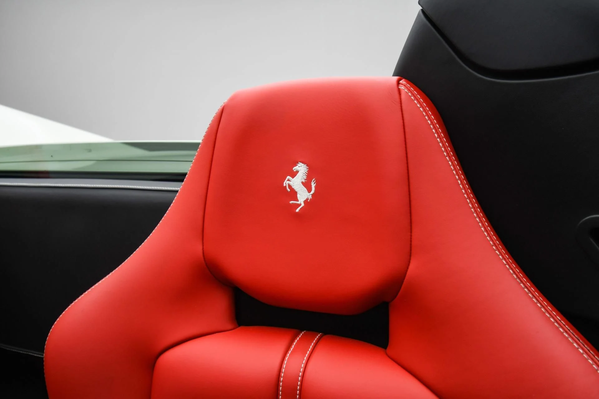 mph056_3308517742_Used_2016_Ferrari_488_Spider_1750234982_ad0fc05f0a
