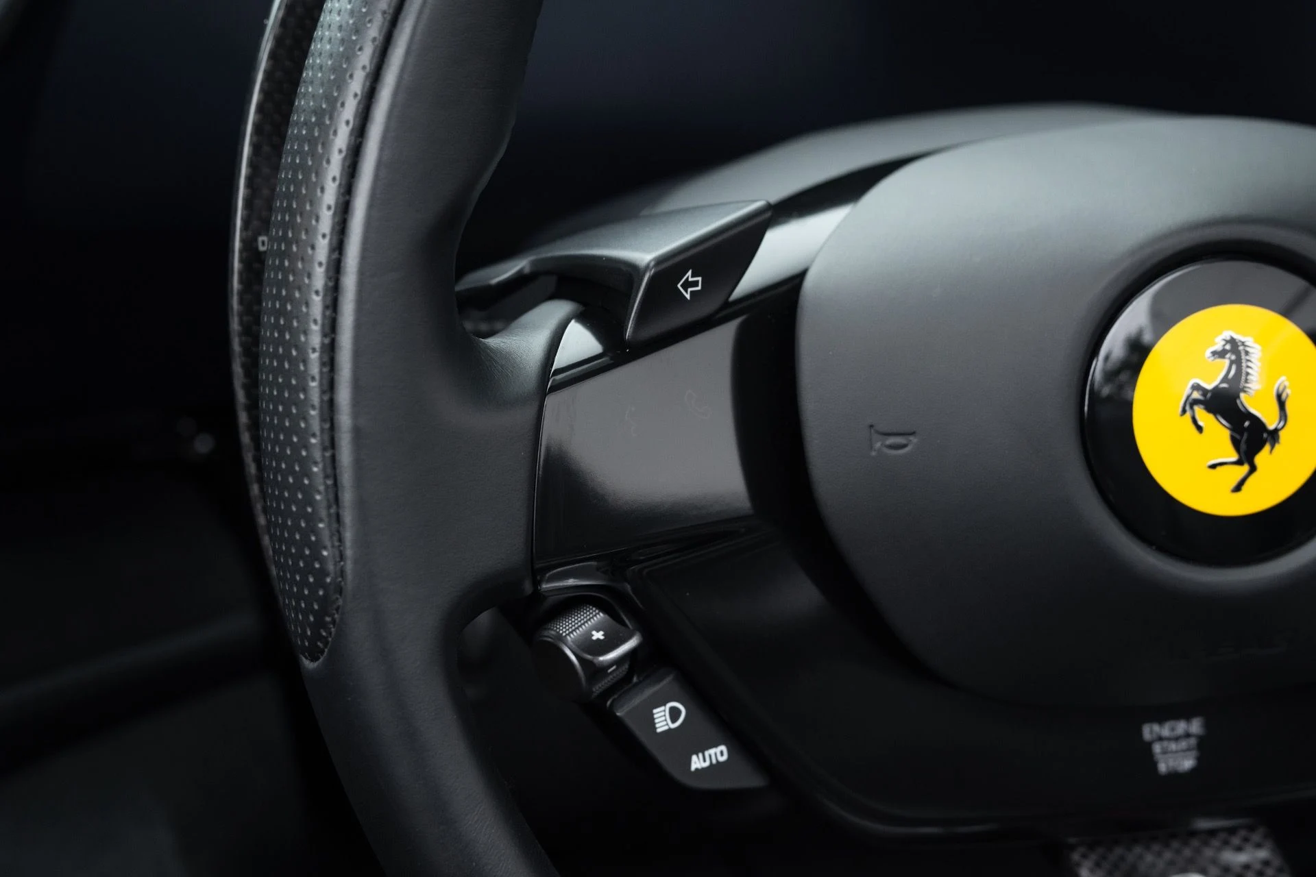 mph056_3309284130_Used_2022_Ferrari_SF_90_Spider_1775626389_4e10ea66cf