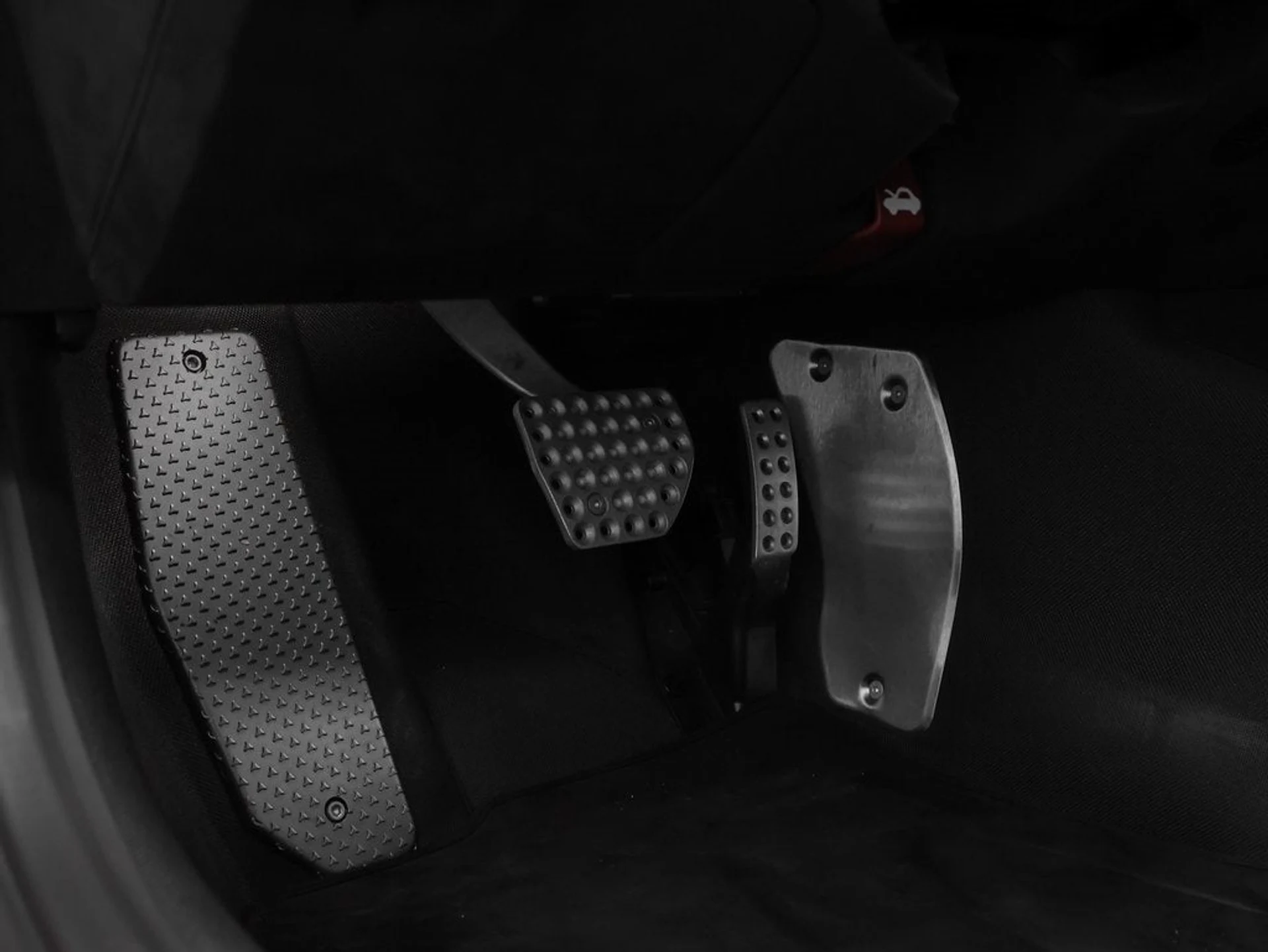 mph056_3323634088_57_8c21a95070