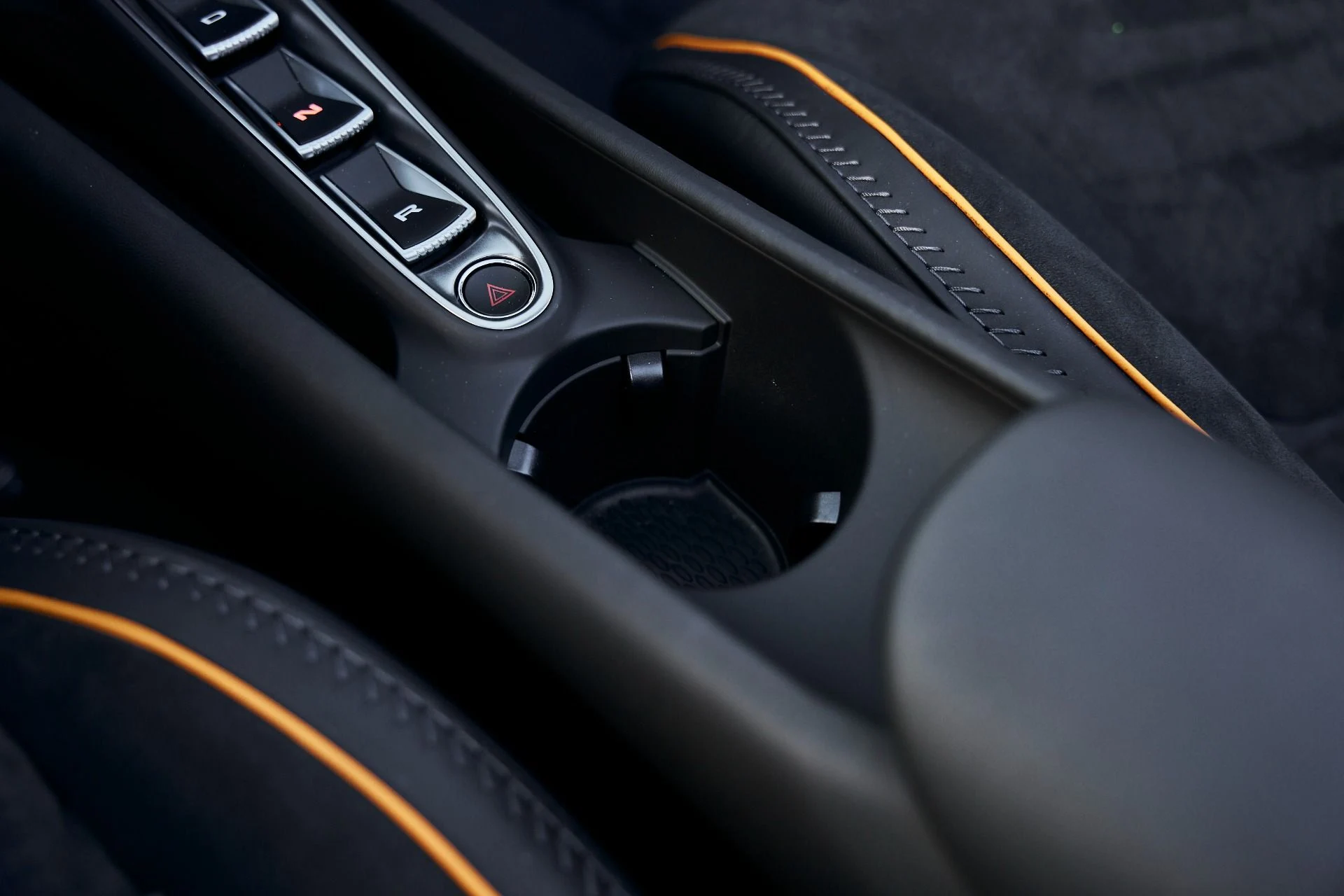 mph056_3337737087_Used_2025_Mc_Laren_Artura_1771382335_361d22592a