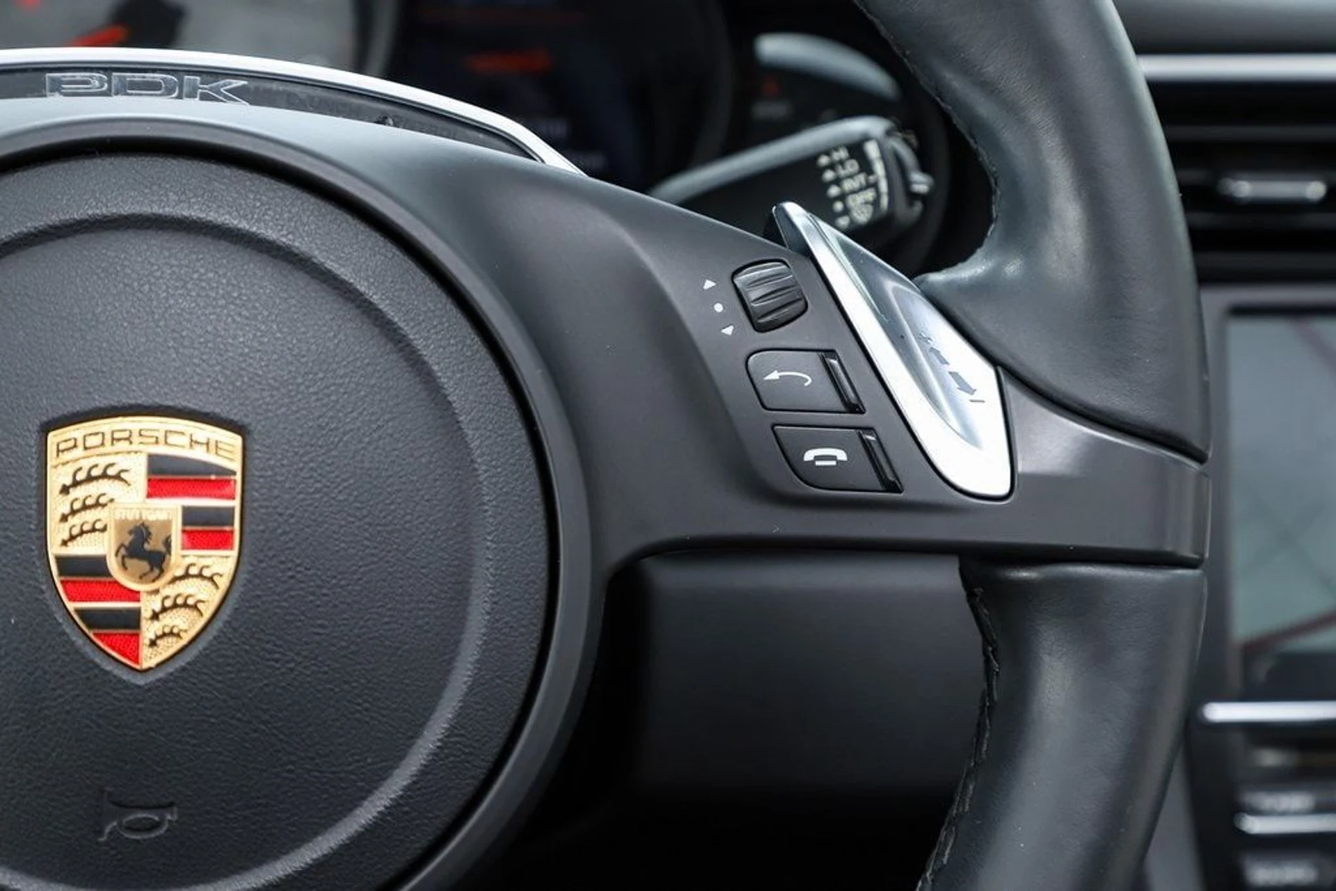 mph056_3346463607_476bf29bc6521d405041142a1df08ab7x_f741560c68