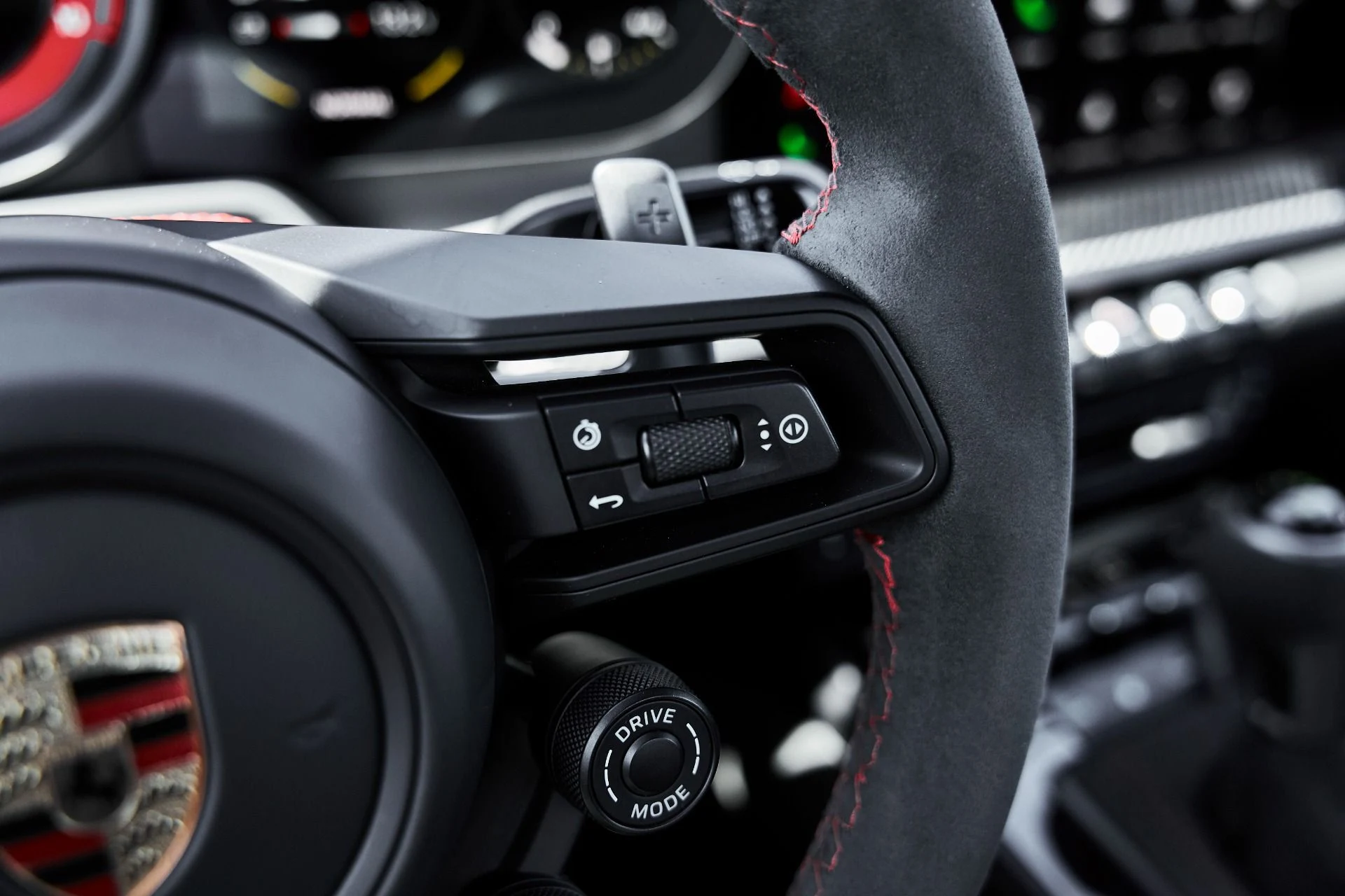 mph056_3347732158_Used_2024_Porsche_911_GT_3_RS_1775094586_800181986d