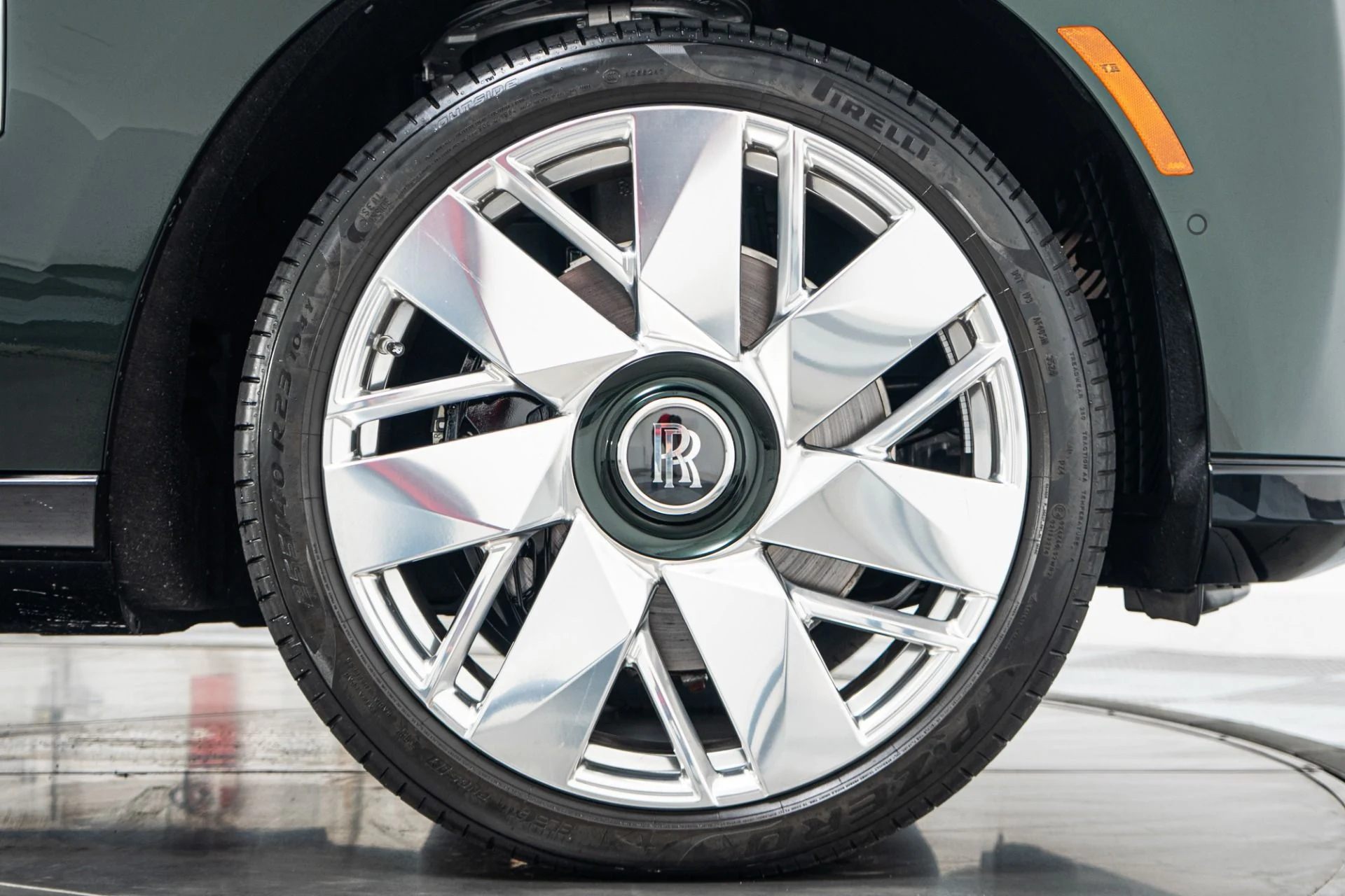 mph056_3366446352_Used_2025_Rolls_Royce_Cullinan_1773778505_84f01bace0