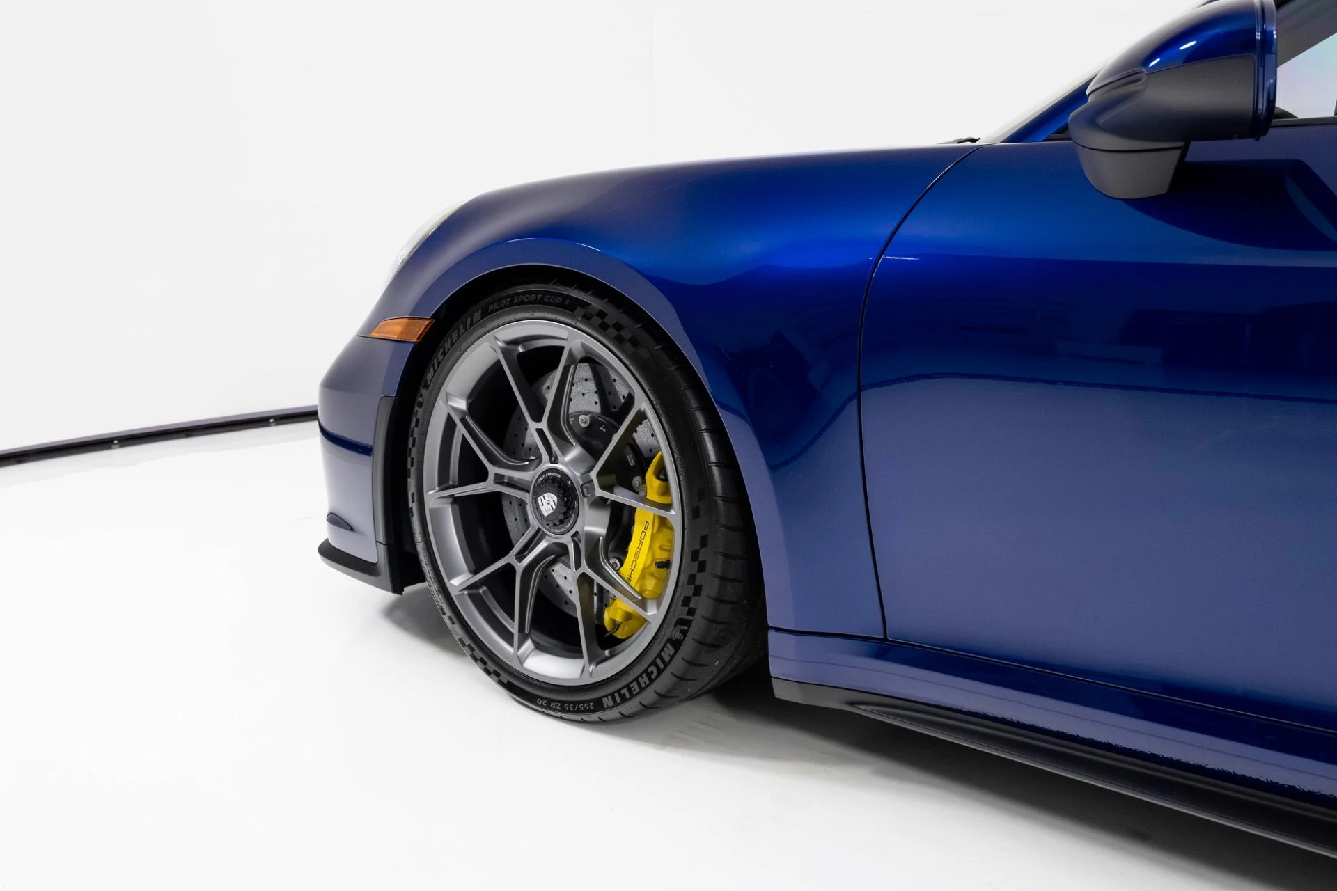 mph056_3368178107_Used_2022_Porsche_911_GT_3_Touring_1764706410_f5f9b526ec