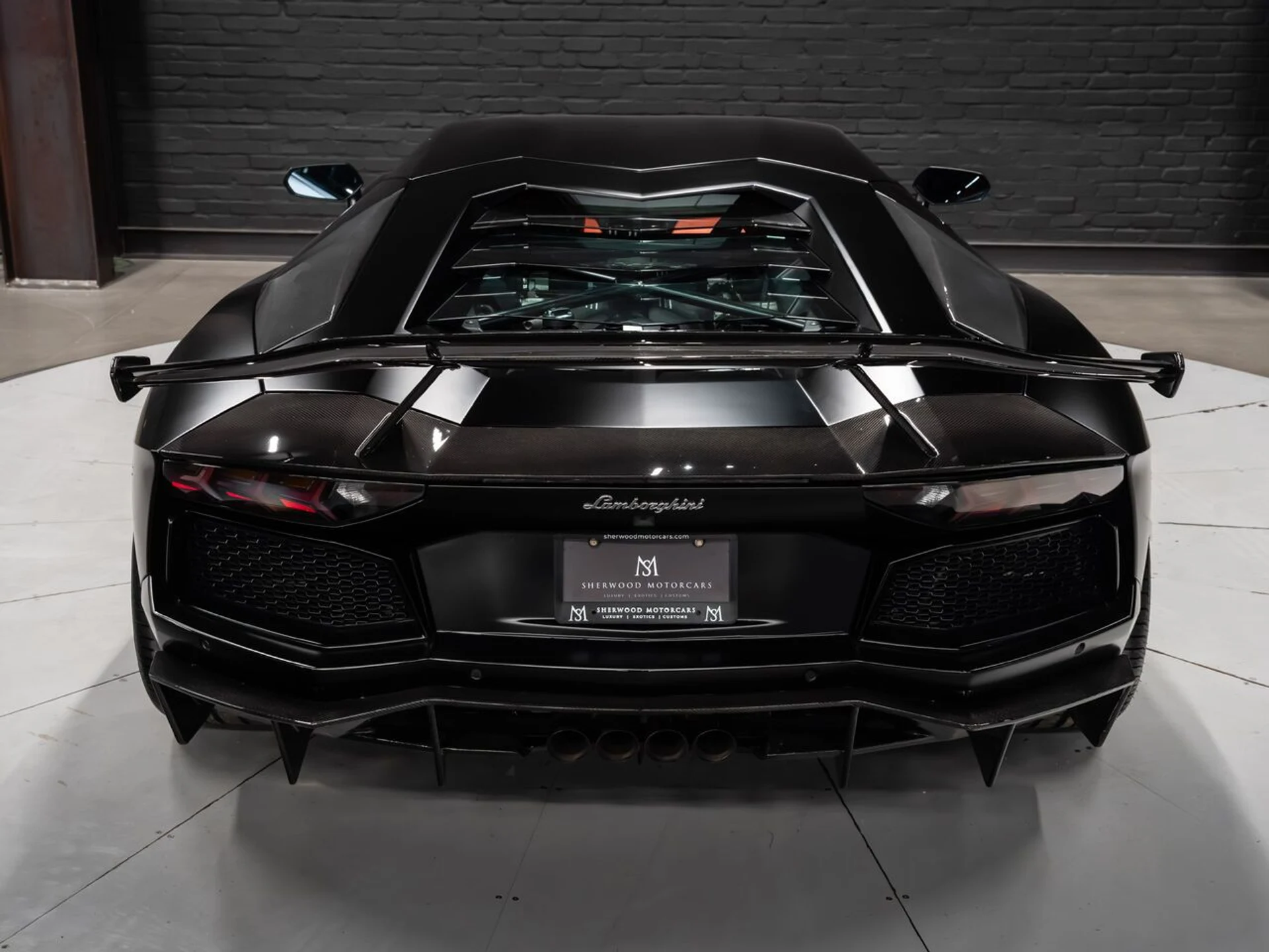 mph056_3402121560_lamborghini_aventador_2015_749835efad