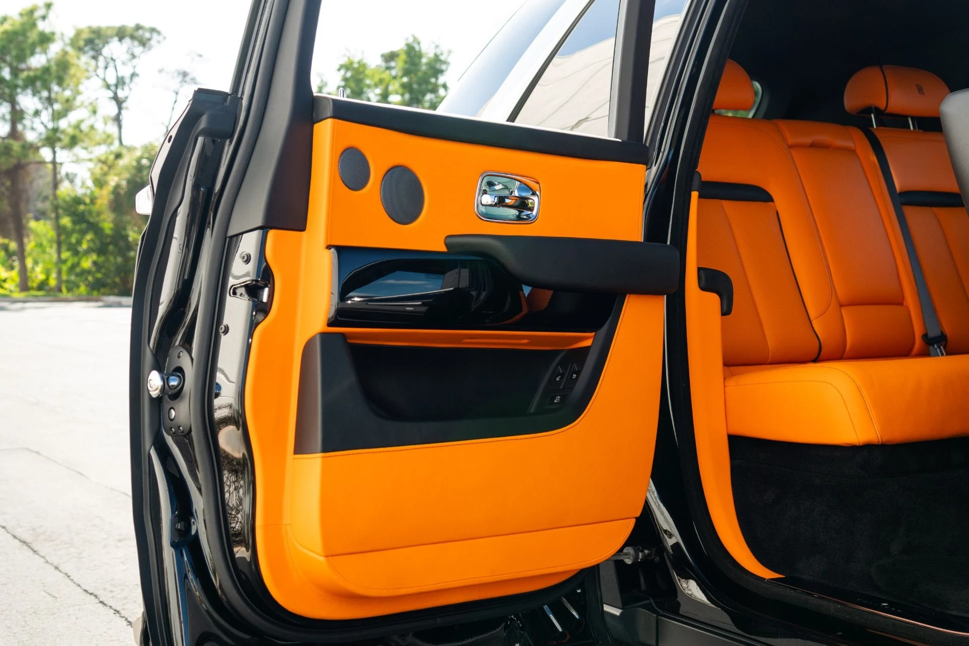 mph056_3434731950_Used_2019_Rolls_Royce_Cullinan_1769627245_4cd7487934