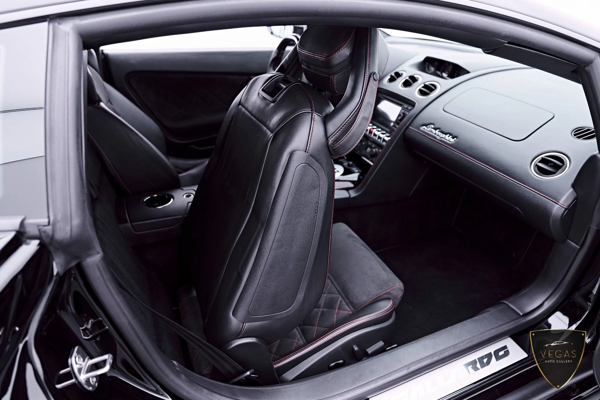 mph056_3476353715_Used_2013_Lamborghini_Gallardo_LP_550_2_1782343883_68fc9a399d