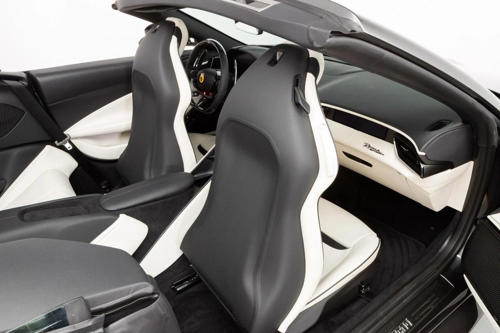 mph056_3489905335_Used_2024_Ferrari_Roma_Spider_1777367389_dfe1767b0b