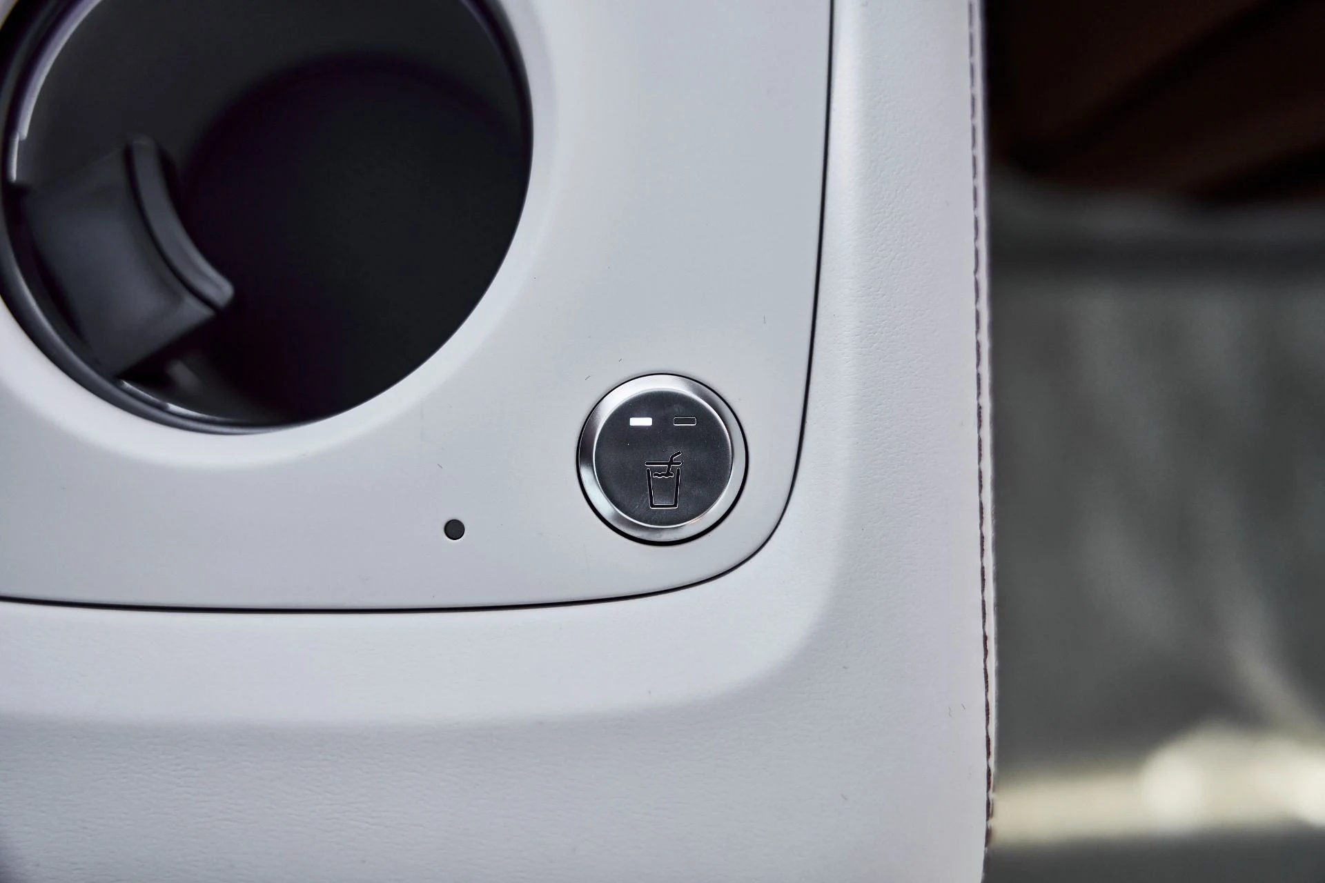 mph056_3496642962_Used_2026_Mercedes_Benz_GLS_Maybach_GLS_600_1777074146_fba3713033