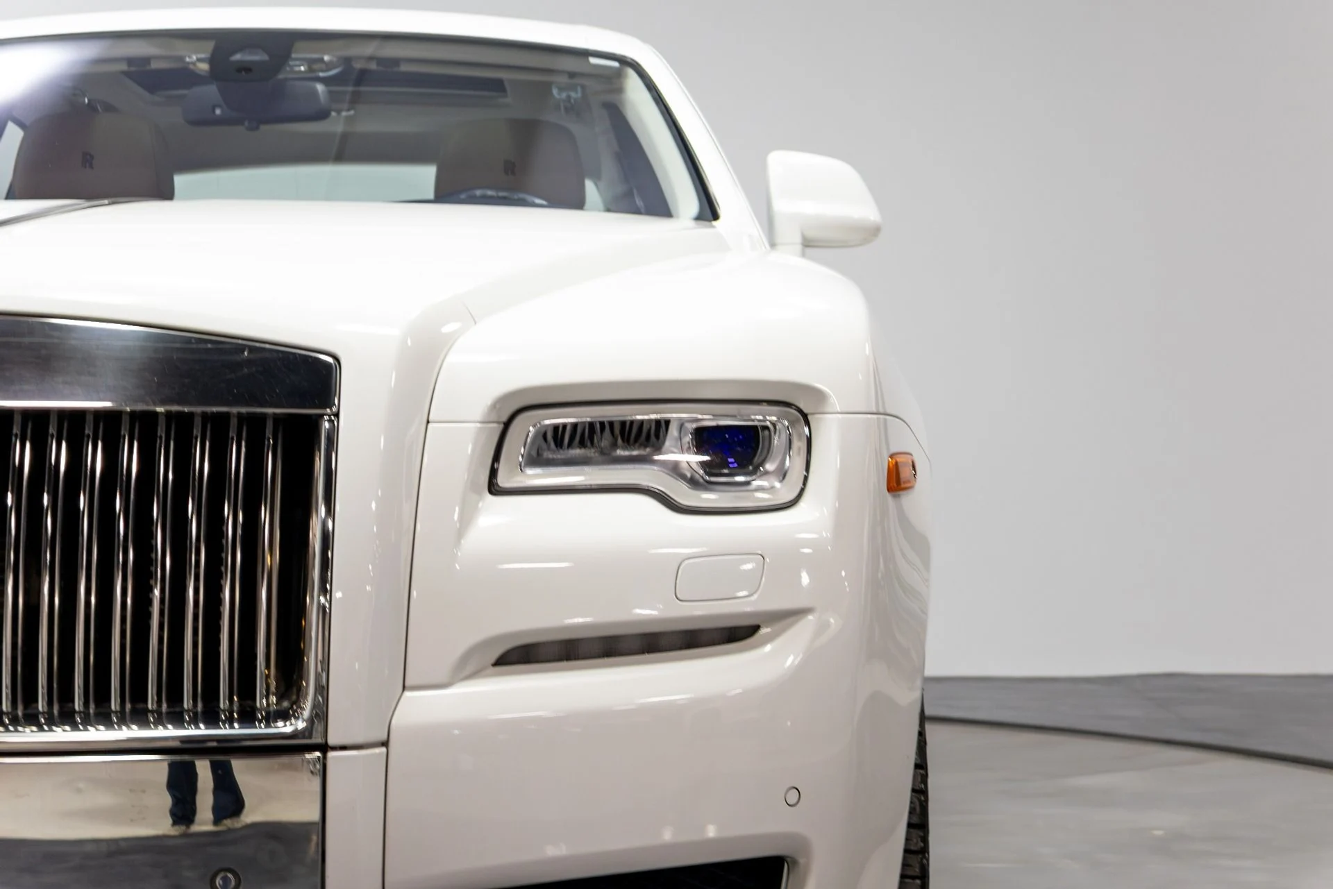 mph056_3500818363_Used_2017_Rolls_Royce_Ghost_1774888920_0b55e24d7e