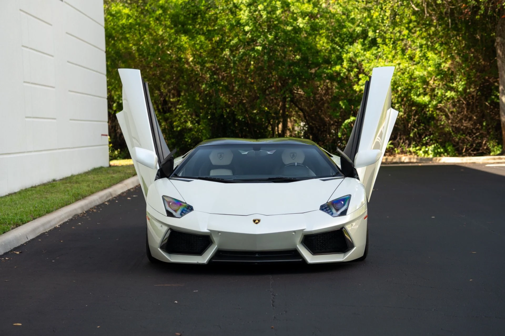 mph056_3511698754_Used_2015_Lamborghini_Aventador_LP_700_4_1755636746_3c7b977135