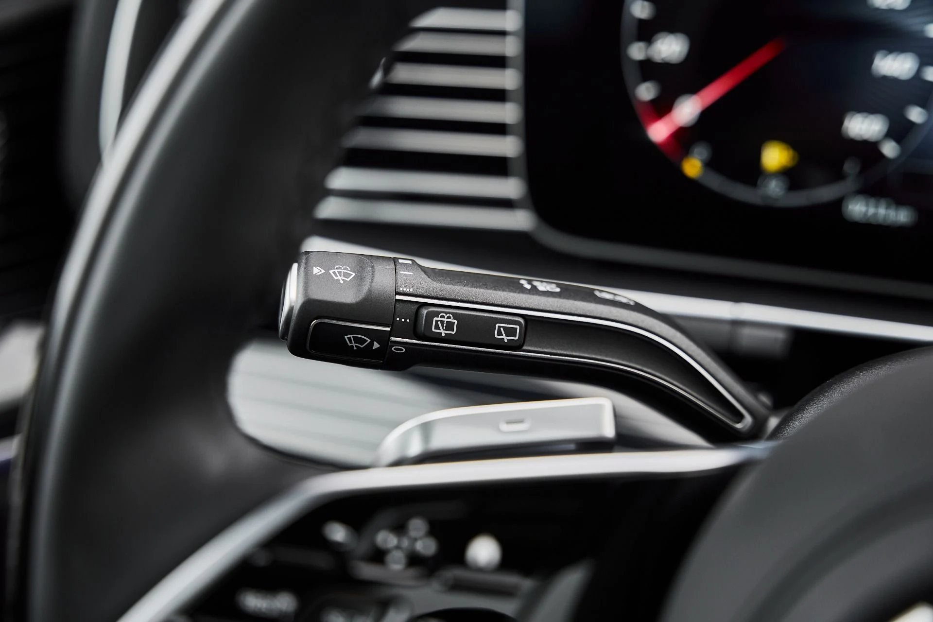 mph056_3512368410_Used_2026_Mercedes_Benz_GLS_Maybach_GLS_600_1777160289_766c2c0799