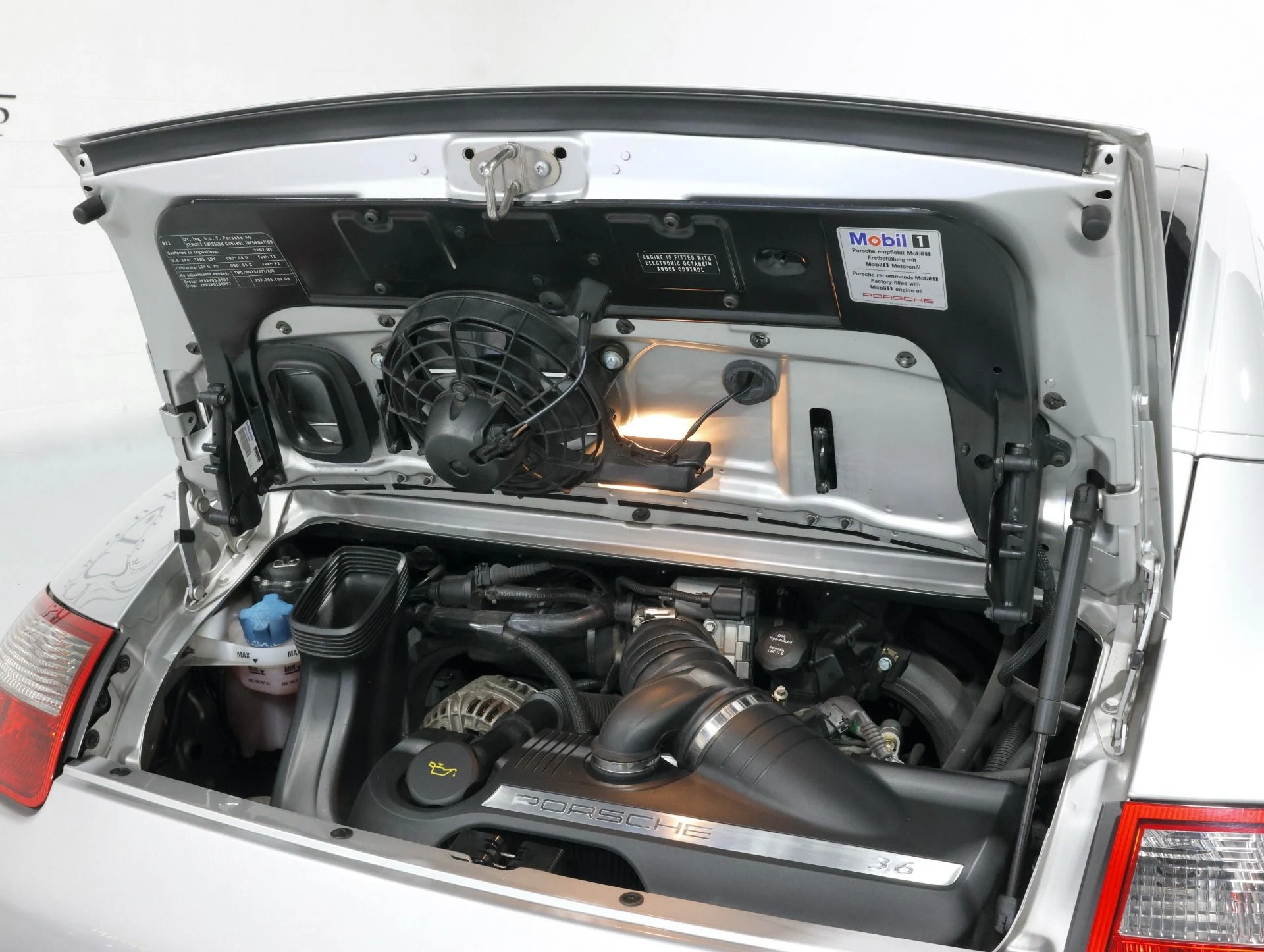 mph056_356036374_Used_2007_Porsche_911_Targa_4_Coming_Soon_To_Bring_A_Trailer_1775151802_ed2e413fe7