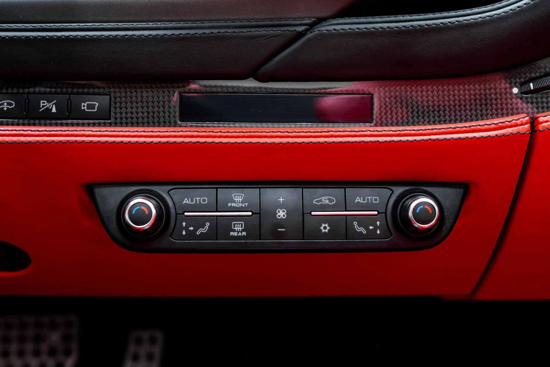 mph056_3566133985_Used_2022_Ferrari_F8_Spider_1788281700_4417cdc411